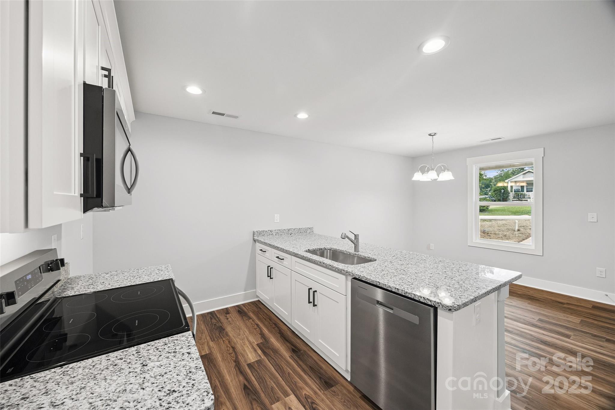 1747 Summit Avenue C Property Photo 7