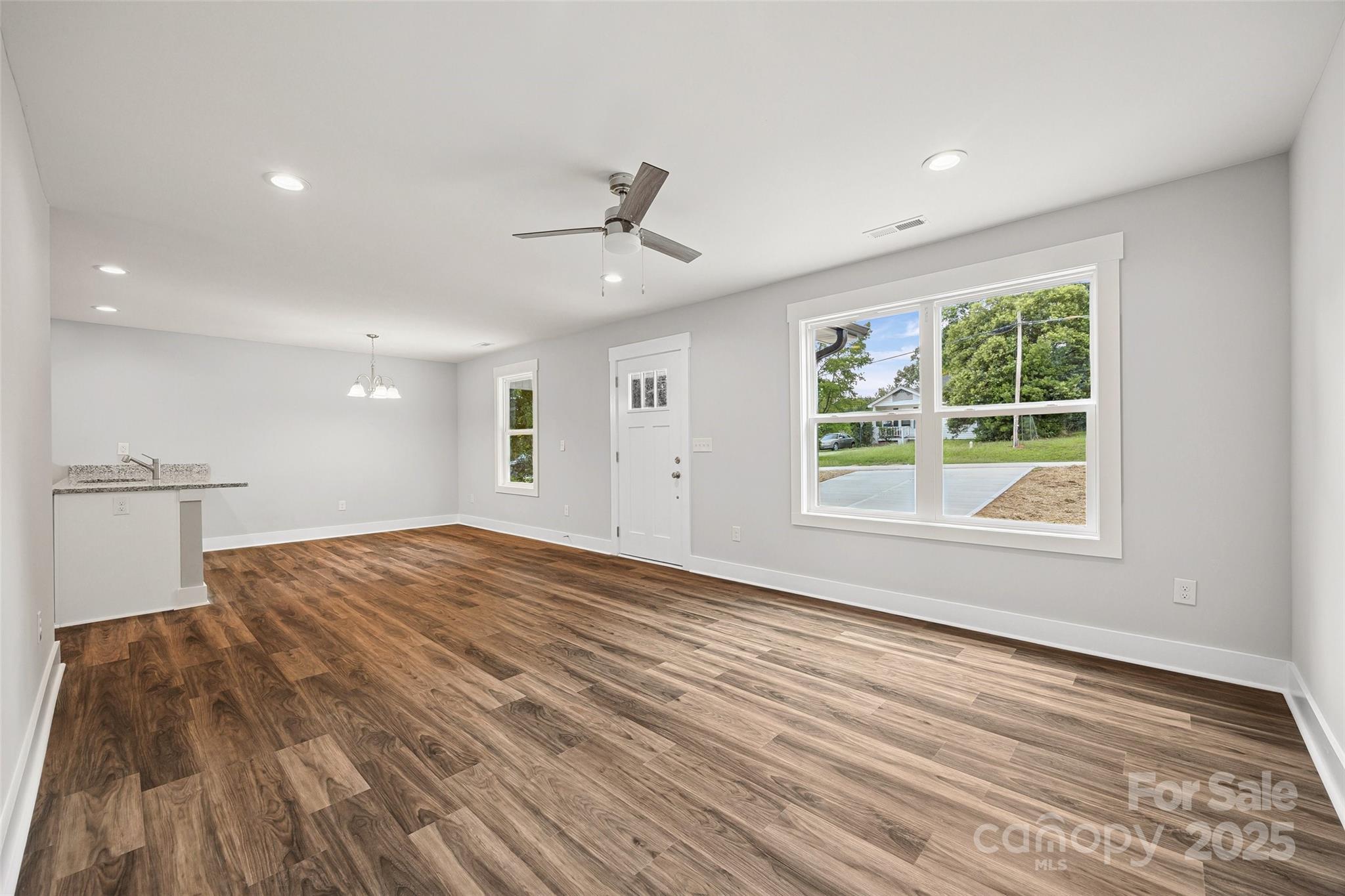 1747 Summit Avenue C Property Photo 10