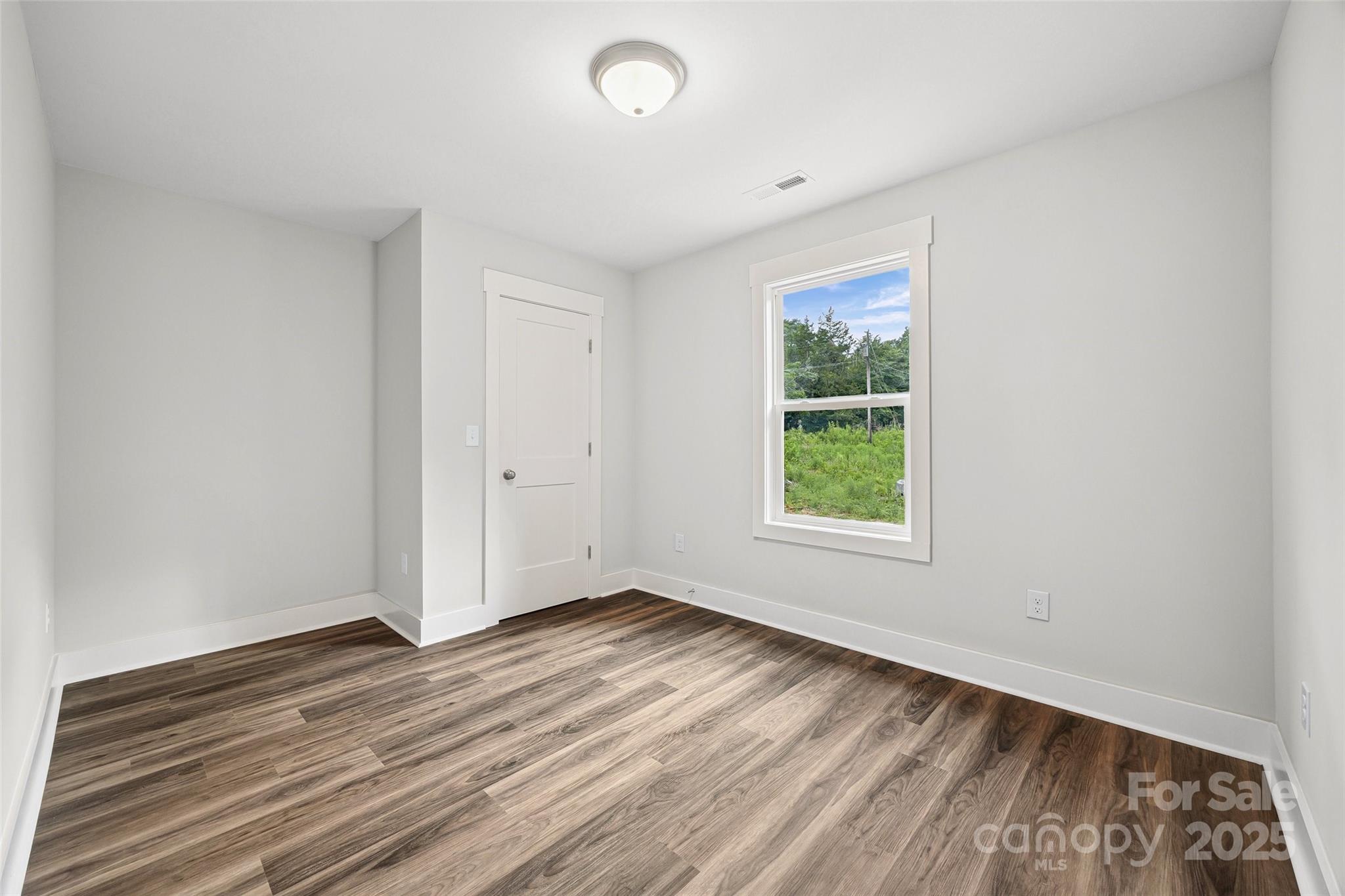 1747 Summit Avenue C Property Photo 14