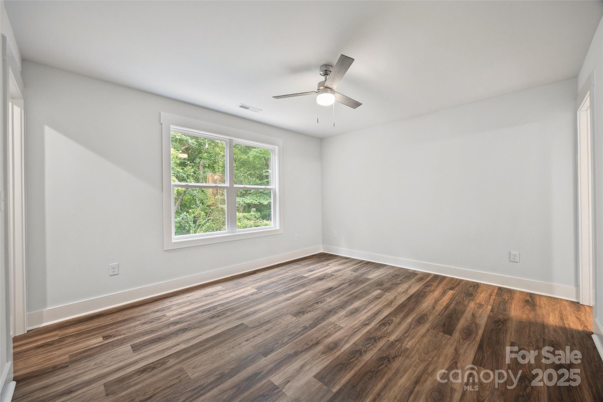1747 Summit Avenue C Property Photo 18