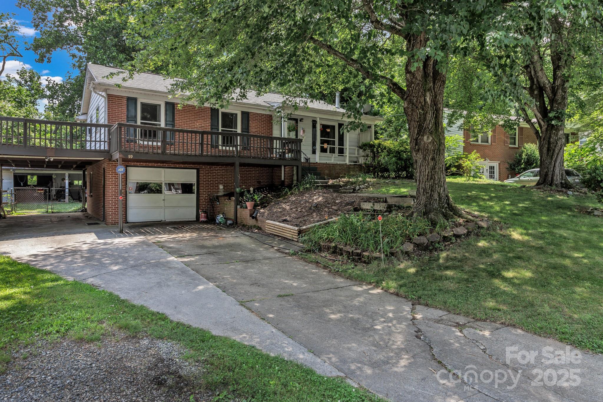 59 Skyview Terrace Property Photo 1