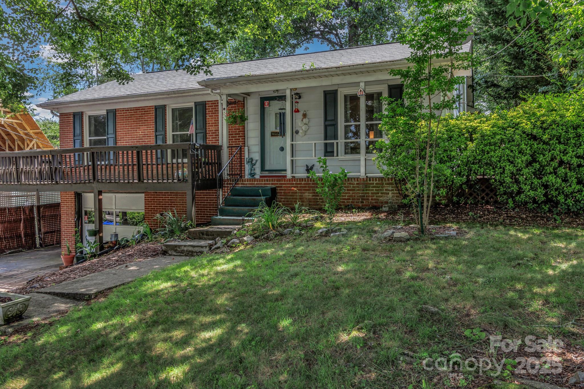 59 Skyview Terrace Property Photo 6
