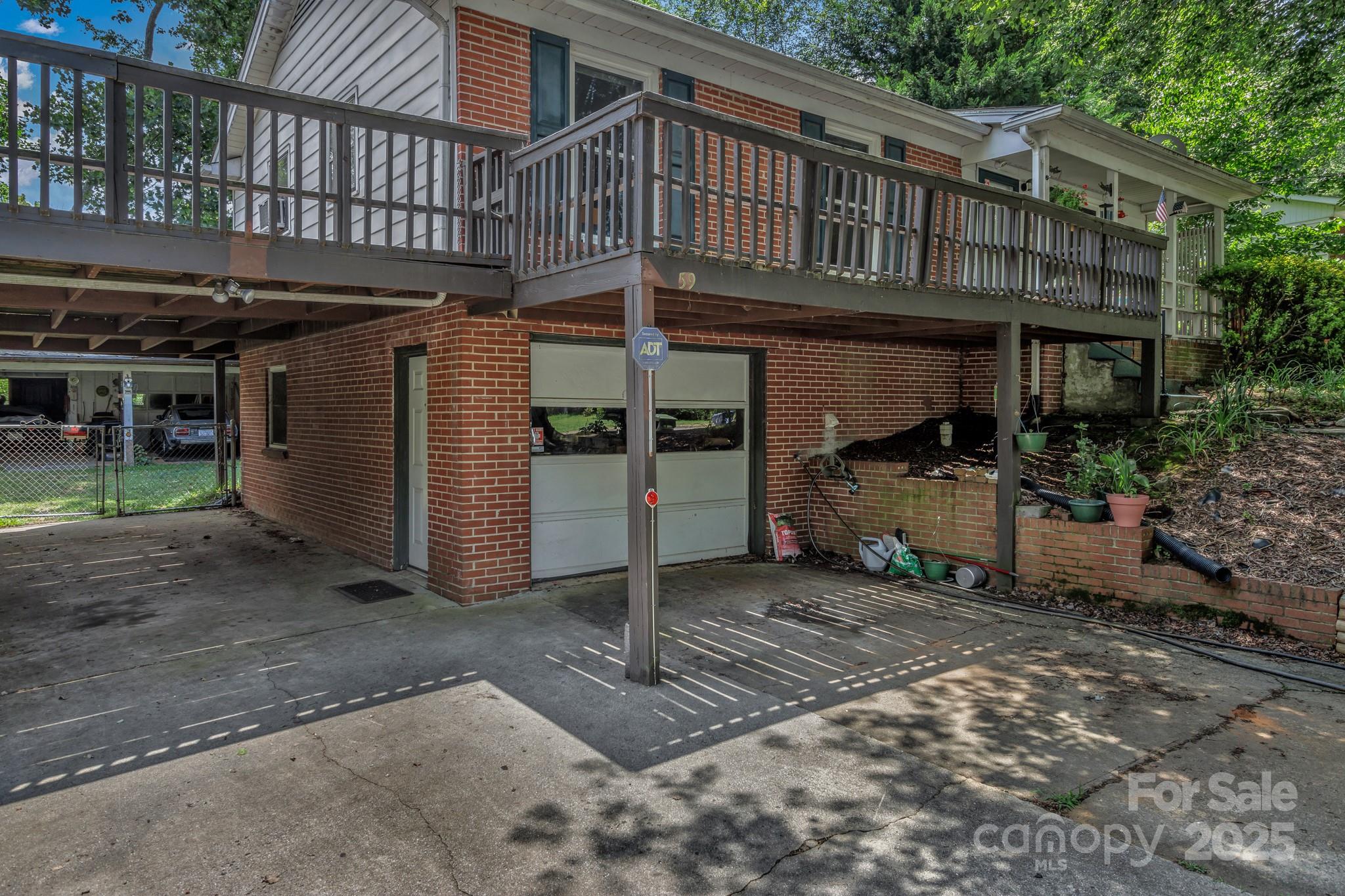 59 Skyview Terrace Property Photo 7