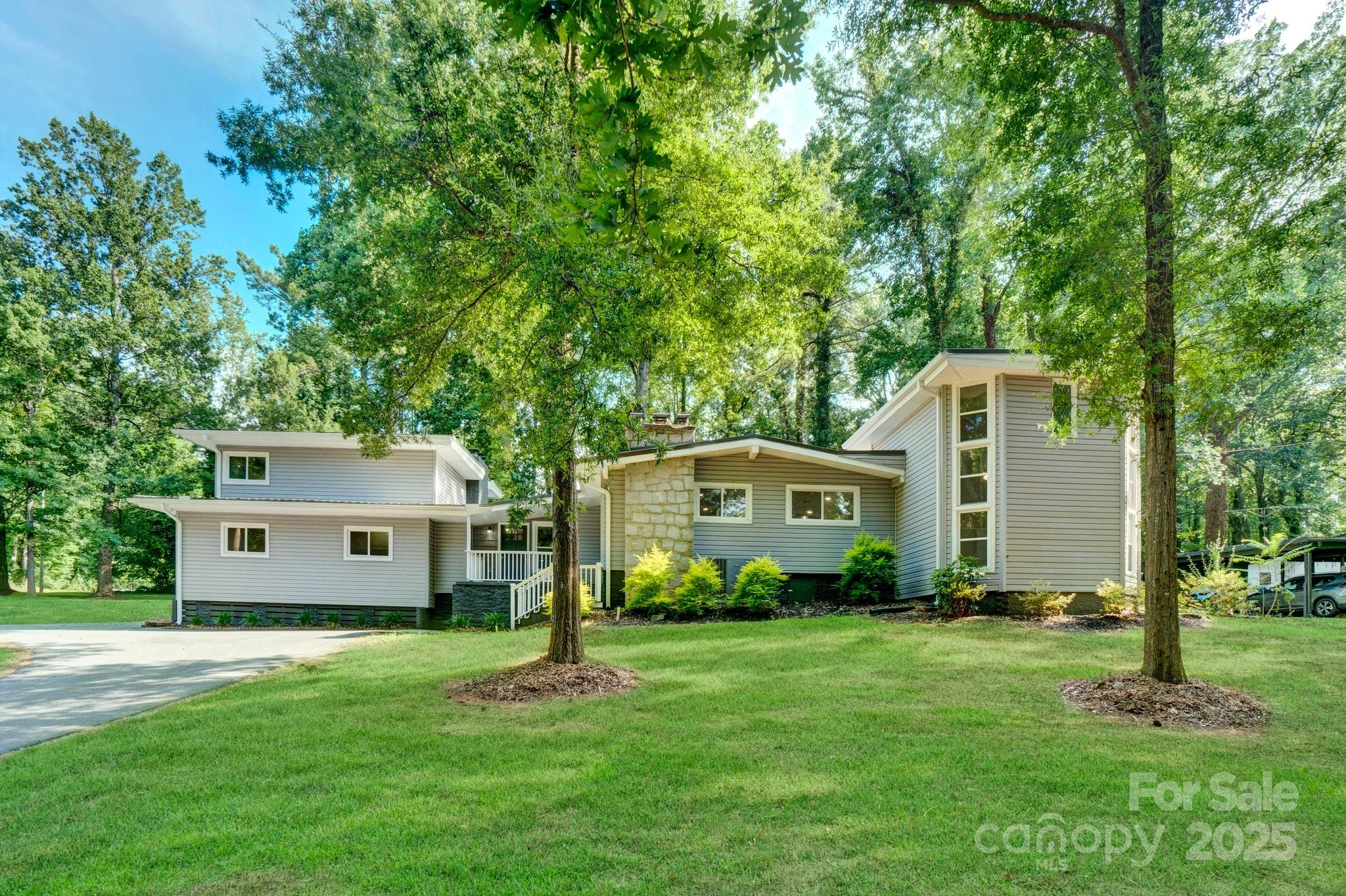 103 Forest Hills Drive Property Photo 1