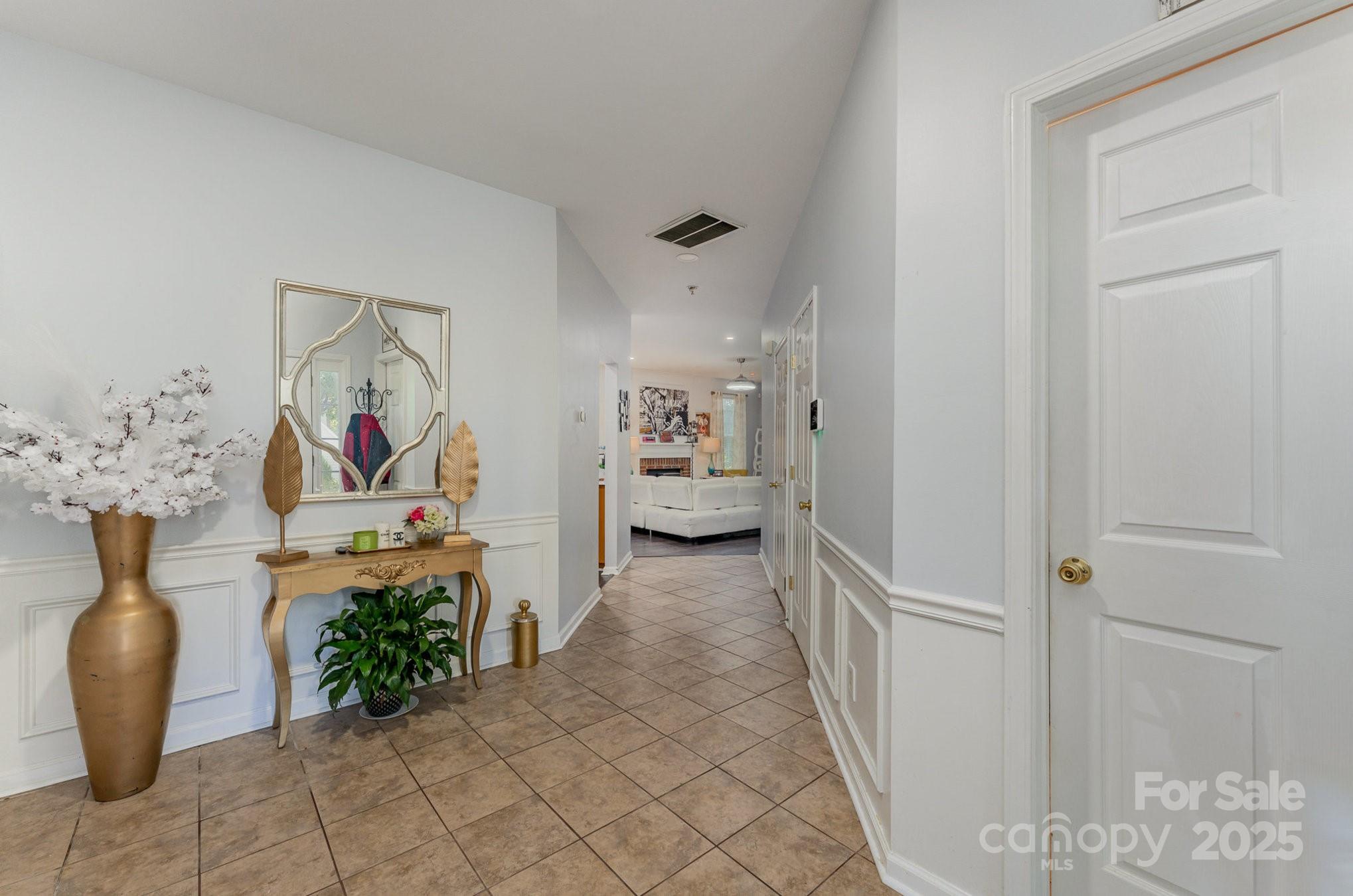 11424 Glenstone Court Property Photo 7