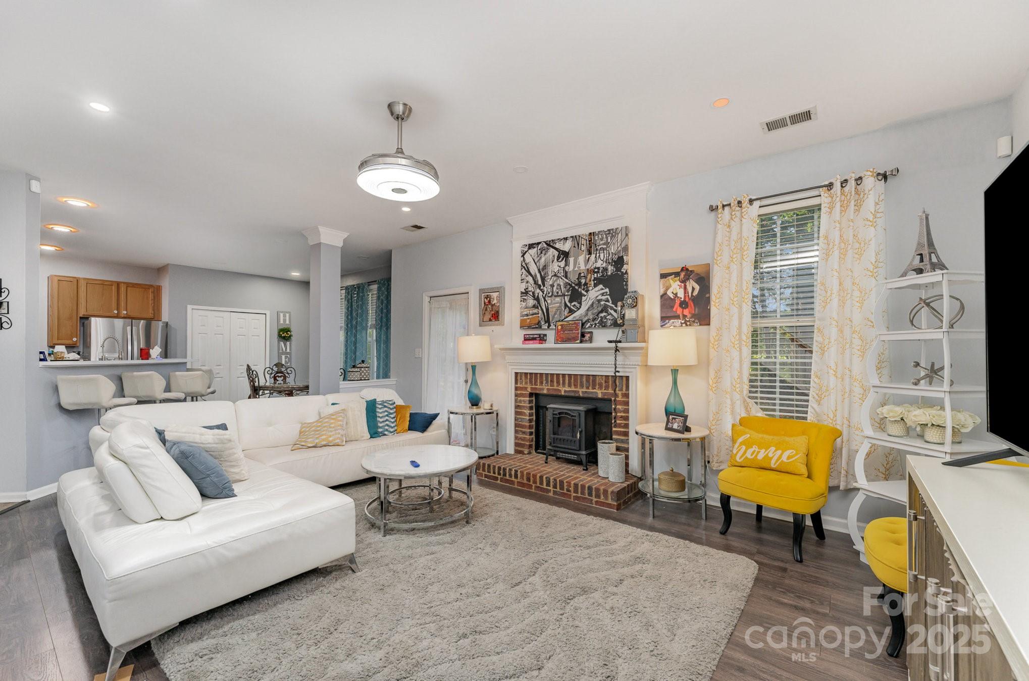 11424 Glenstone Court Property Photo 12