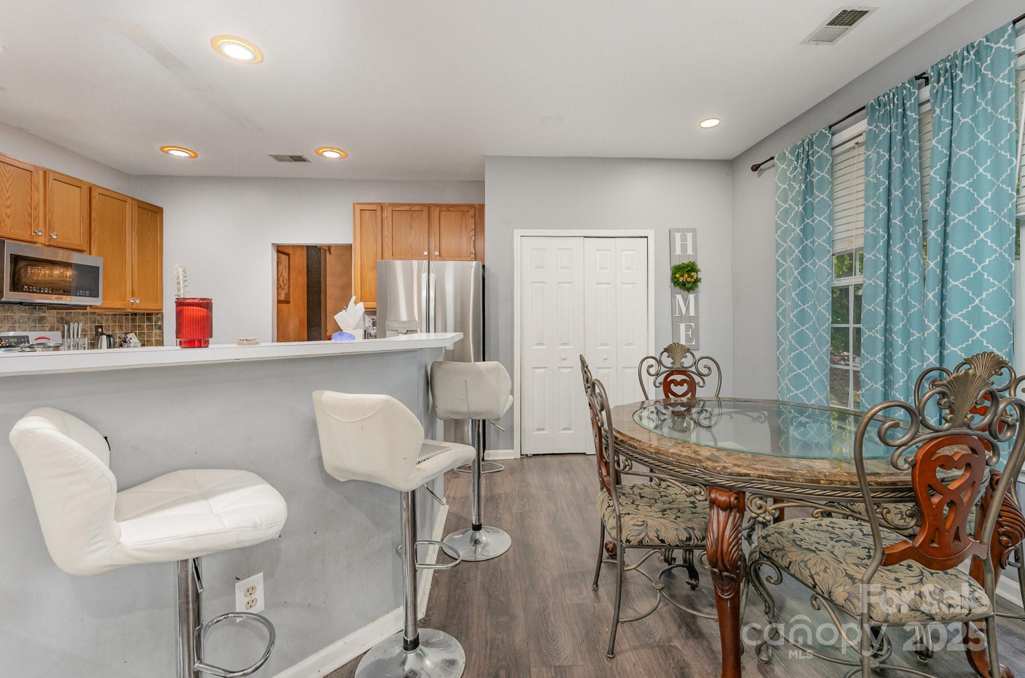 11424 Glenstone Court Property Photo 16