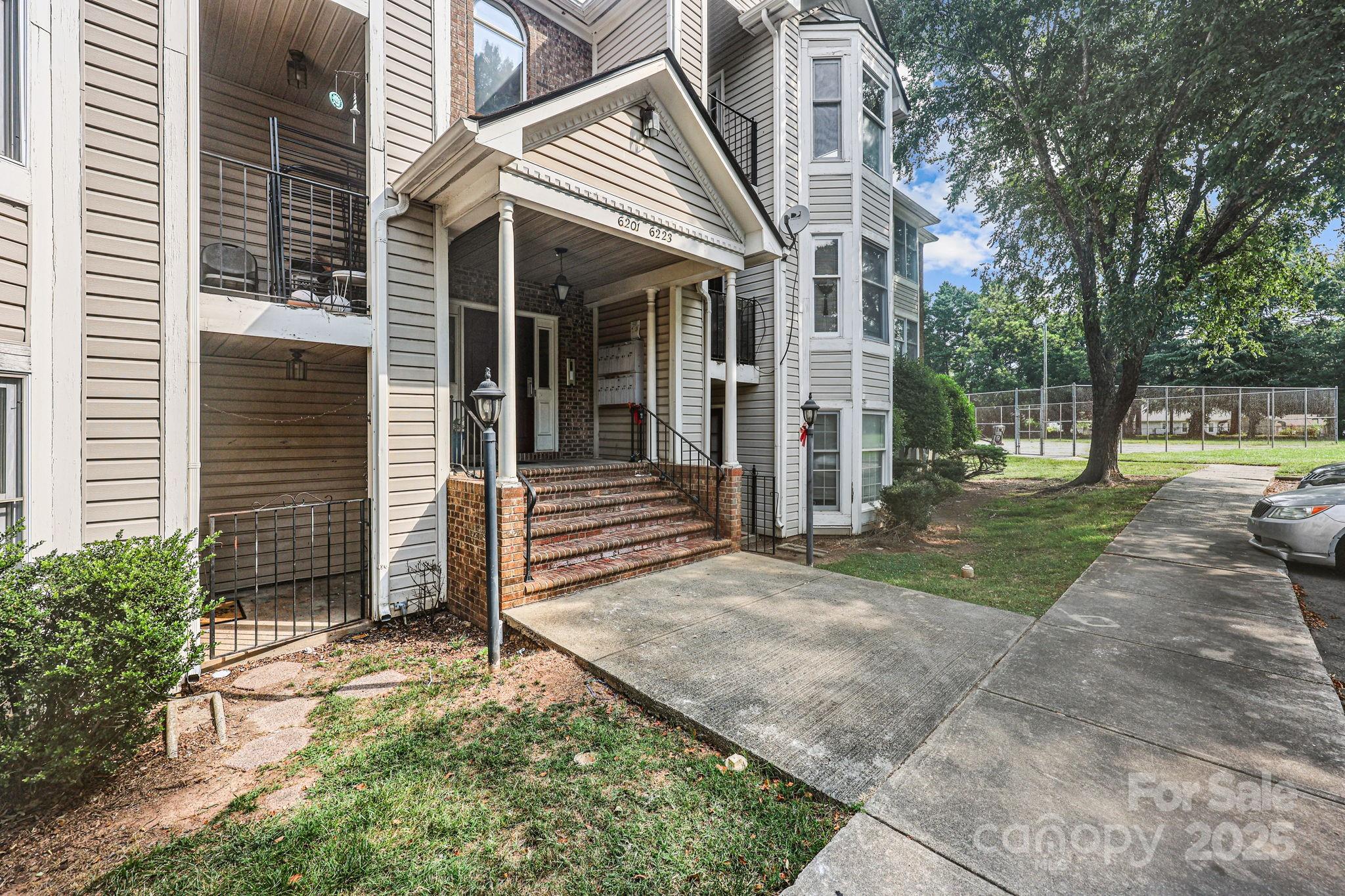 6203 Rosecroft Drive Property Photo 6