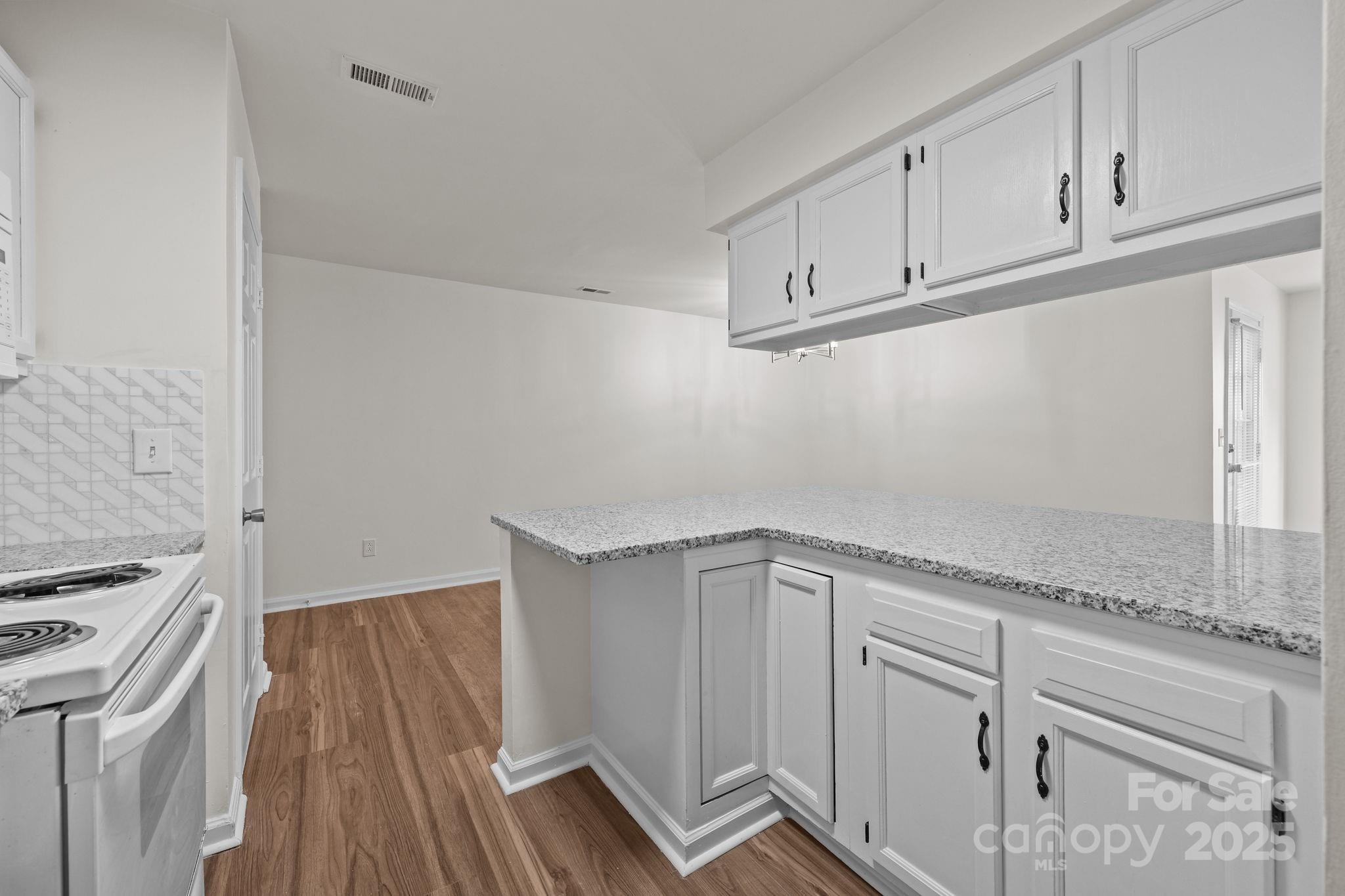 6203 Rosecroft Drive Property Photo 13