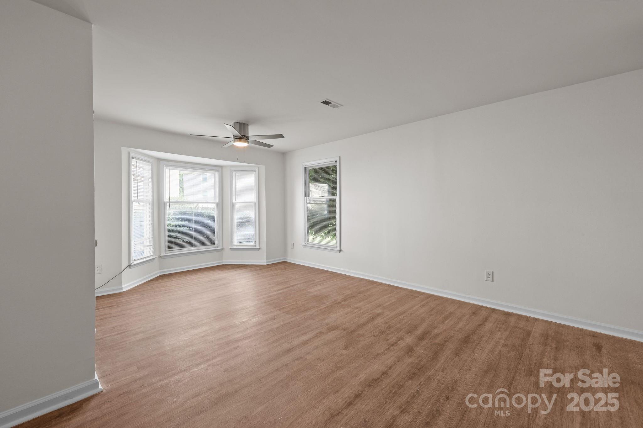 6203 Rosecroft Drive Property Photo 17