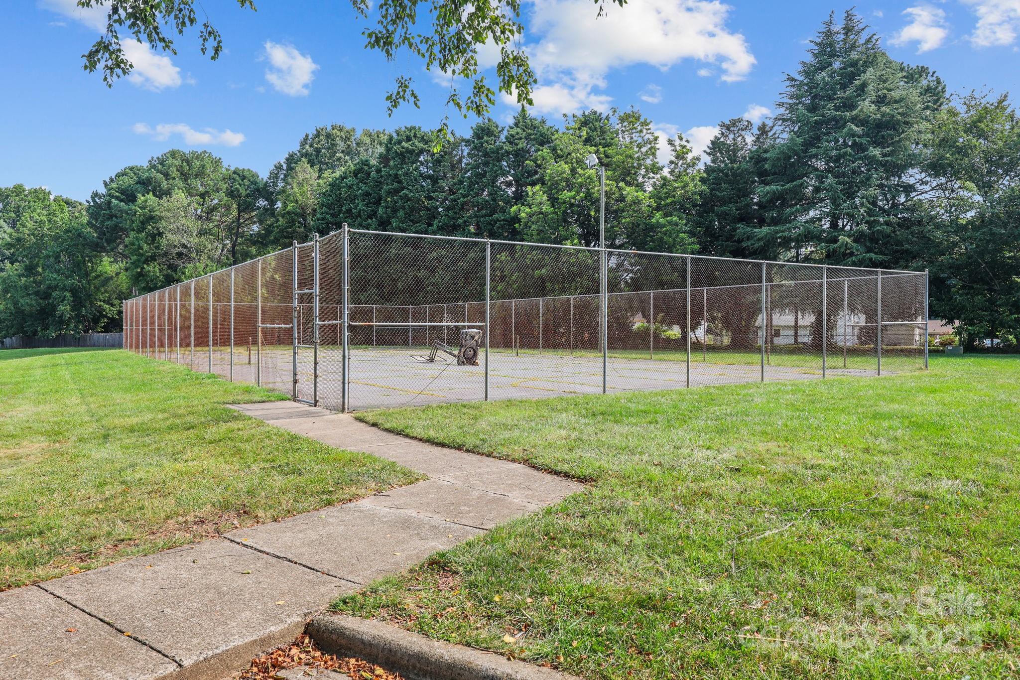 6203 Rosecroft Drive Property Photo 40