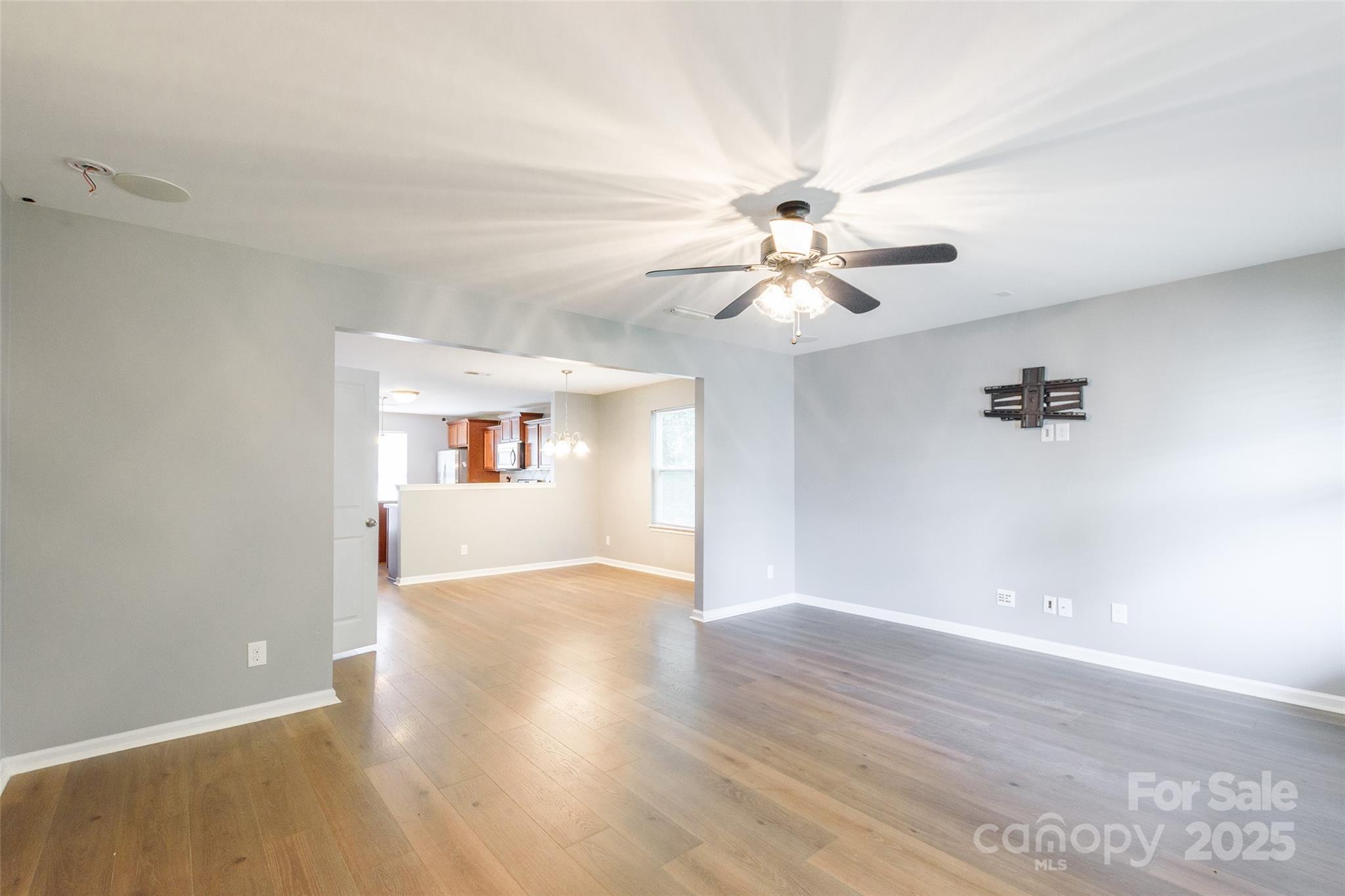 8225 Midas Lane Property Photo 4