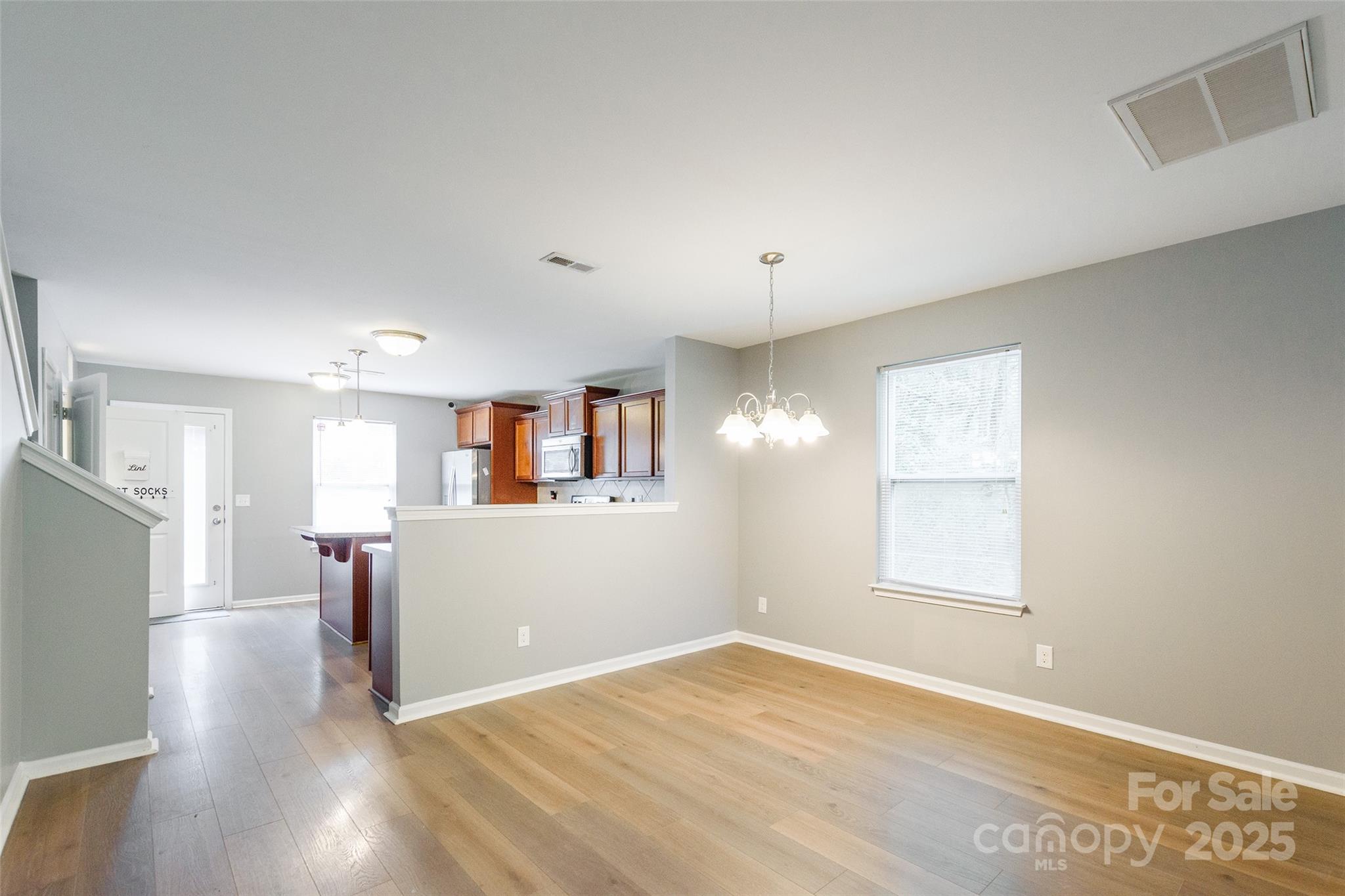 8225 Midas Lane Property Photo 7