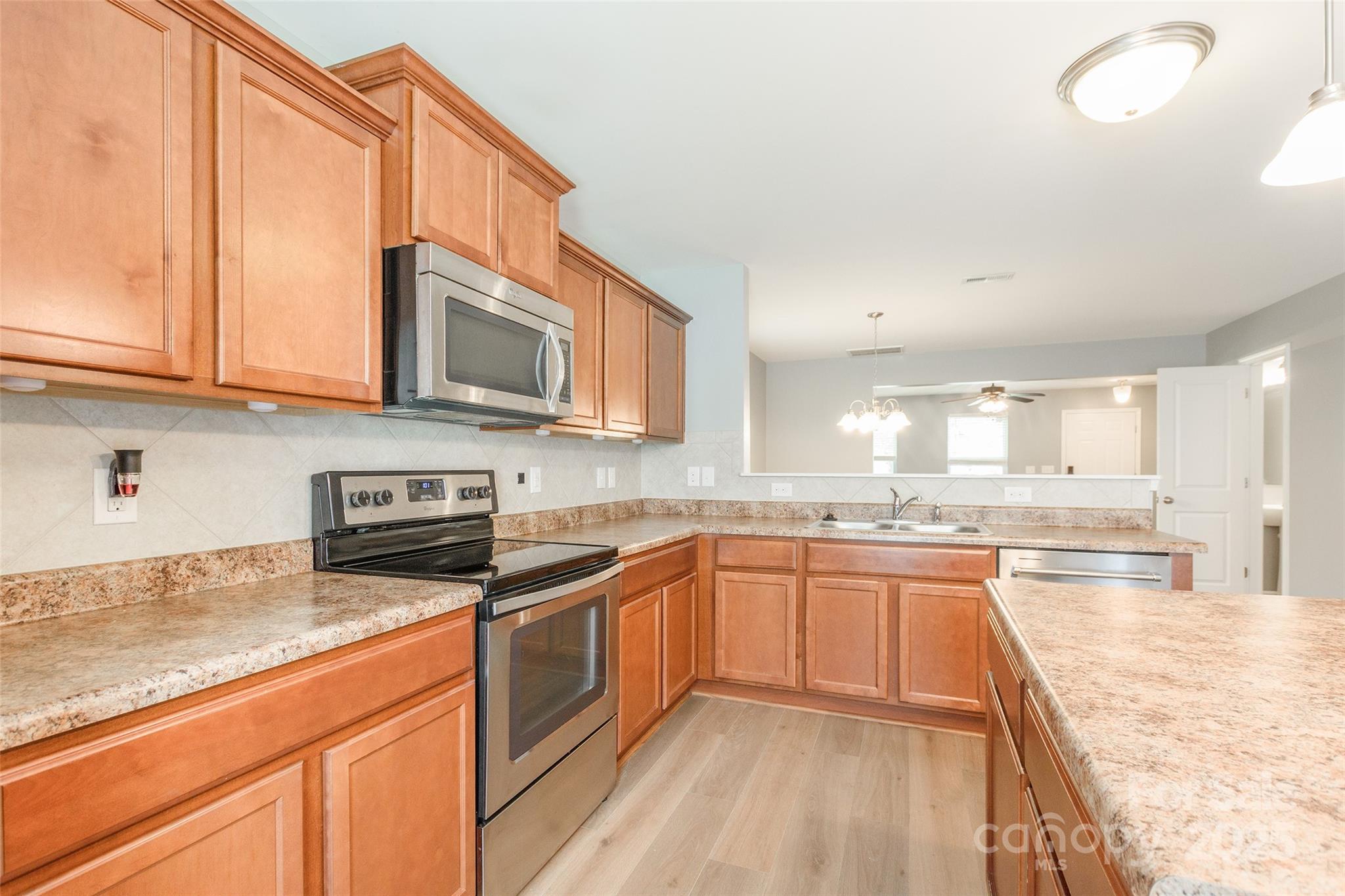 8225 Midas Lane Property Photo 12