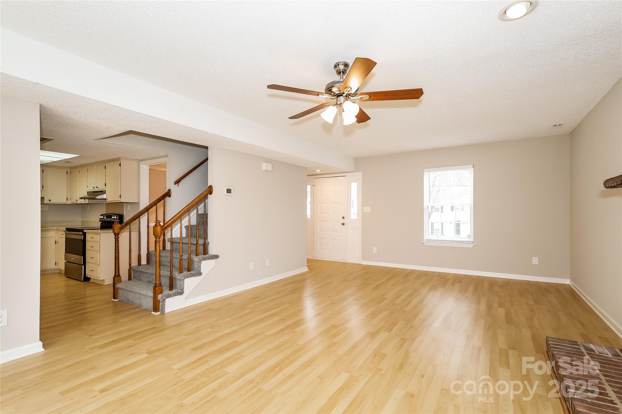 8749 Rittenhouse Circle Property Photo 4