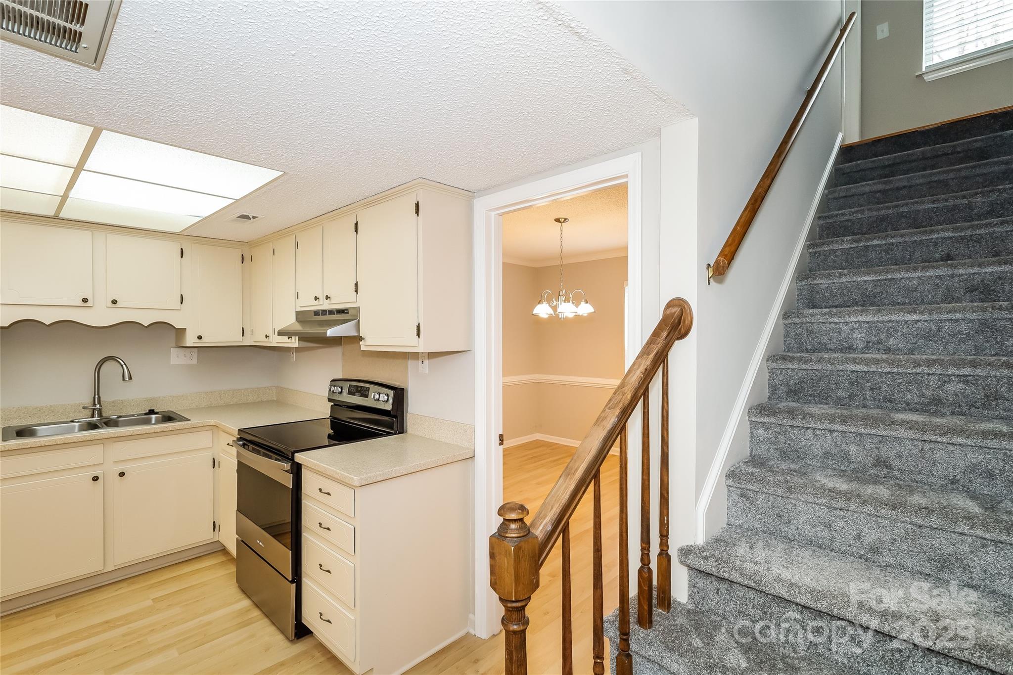 8749 Rittenhouse Circle Property Photo 8