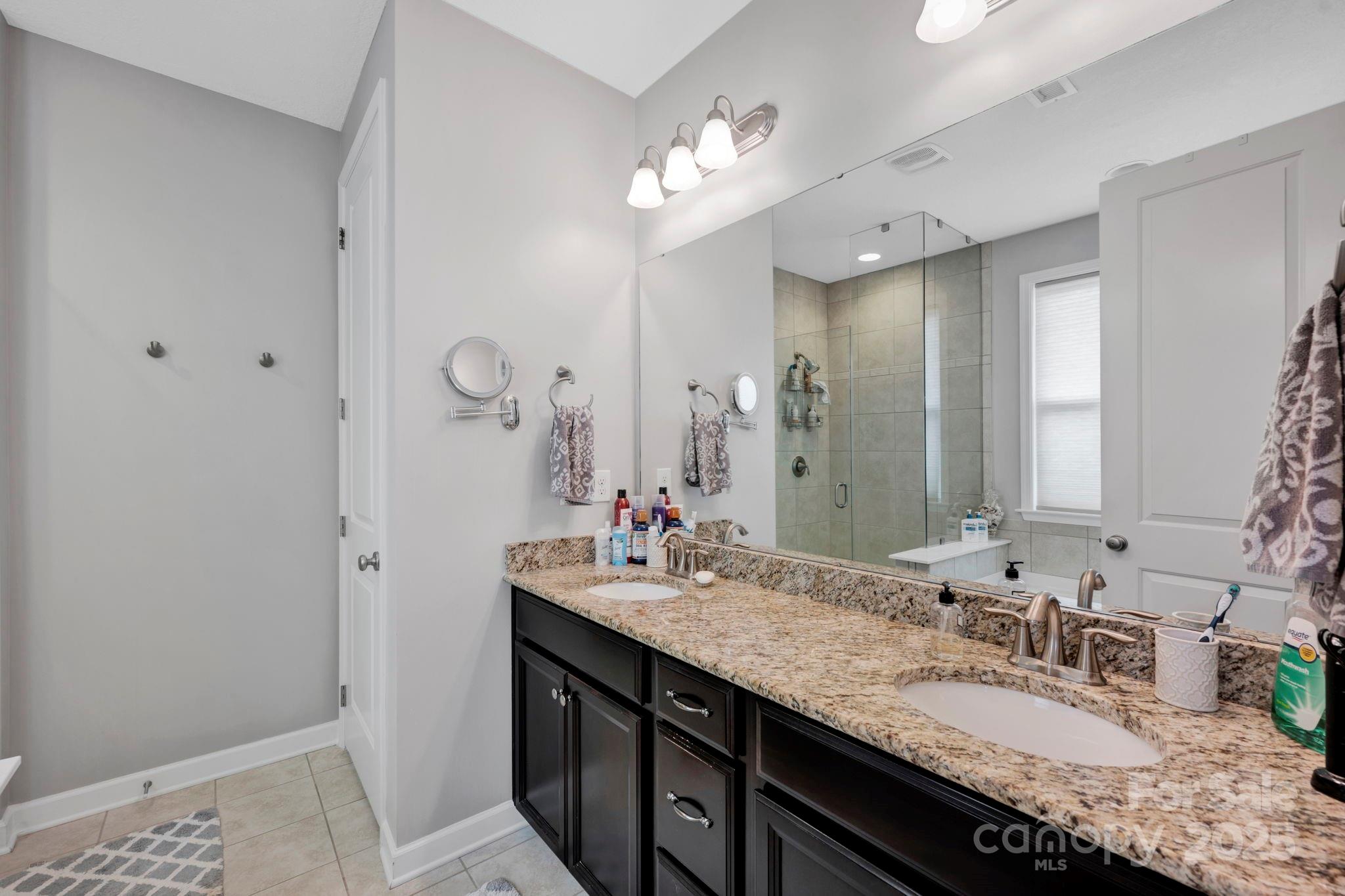 1066 Shelly Woods Drive Property Photo 28