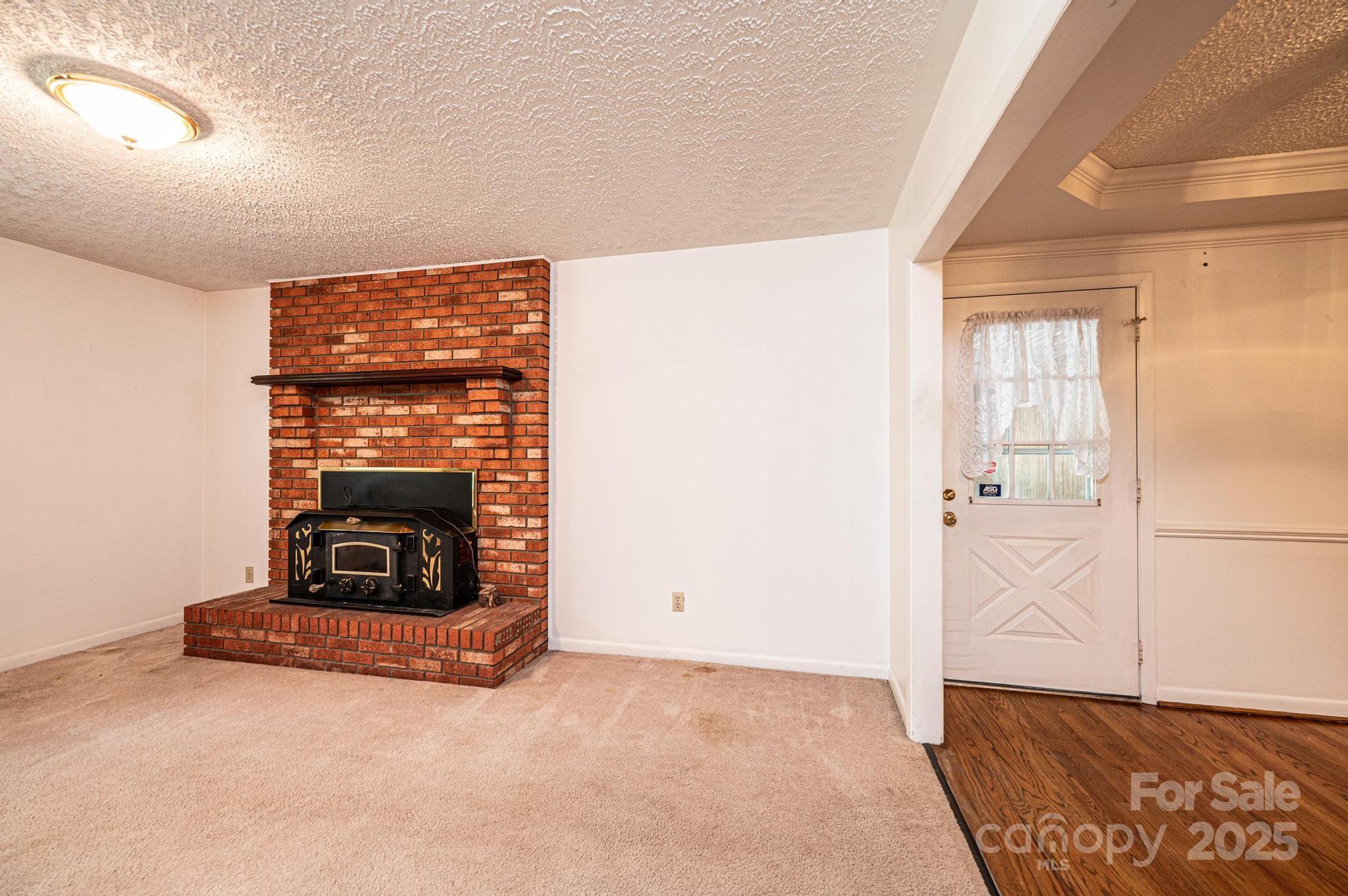 3781 Dover Street Property Photo 9