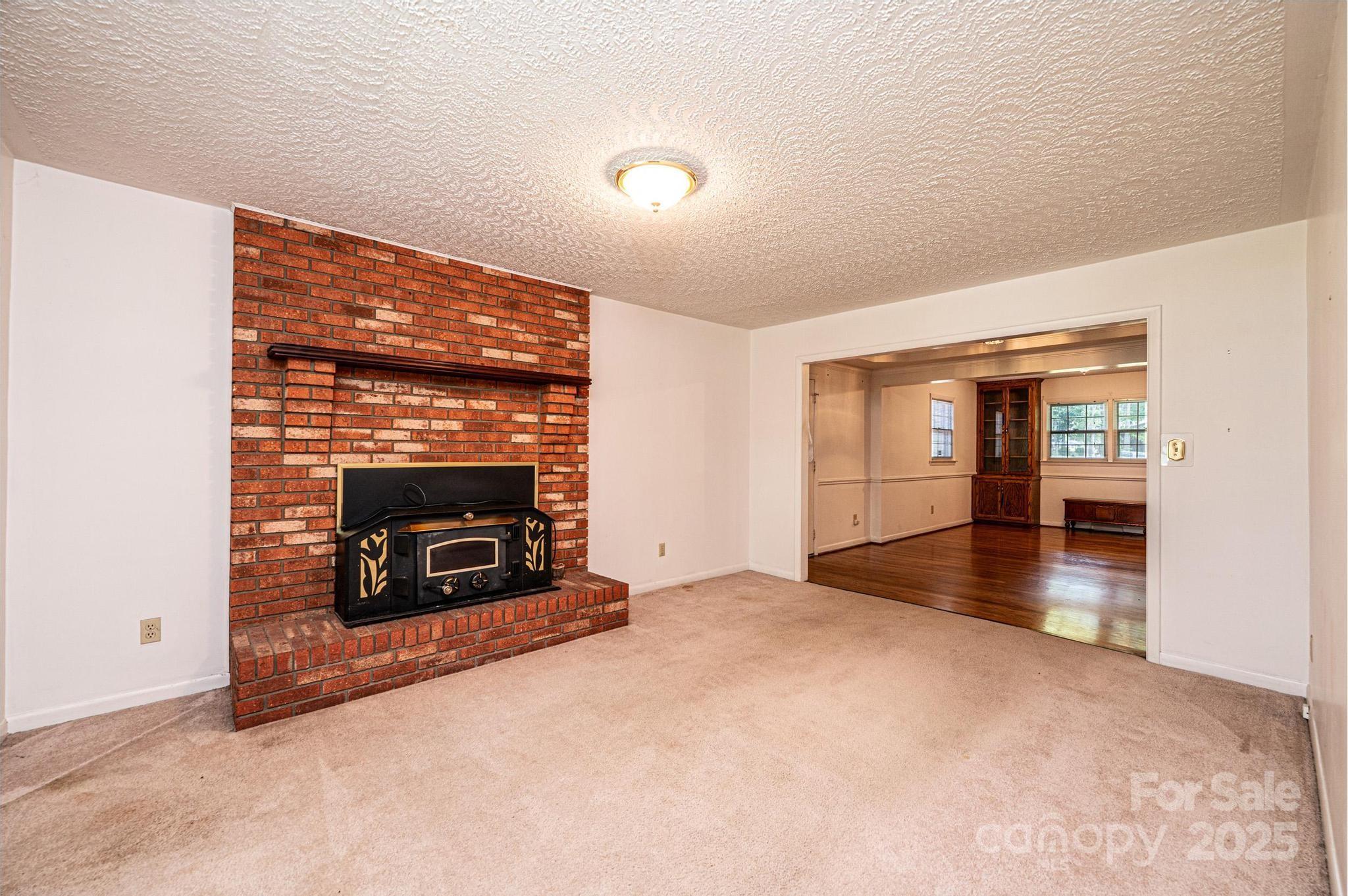 3781 Dover Street Property Photo 10