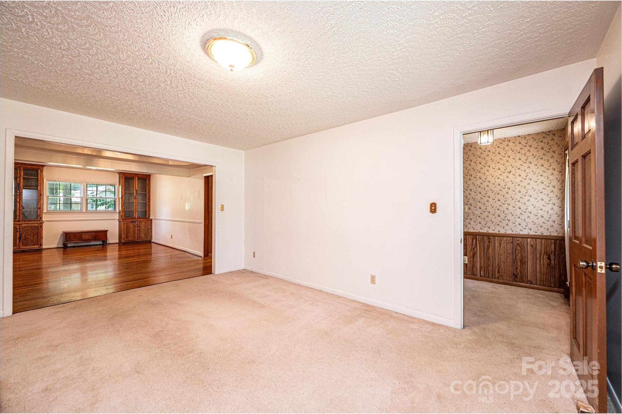 3781 Dover Street Property Photo 11