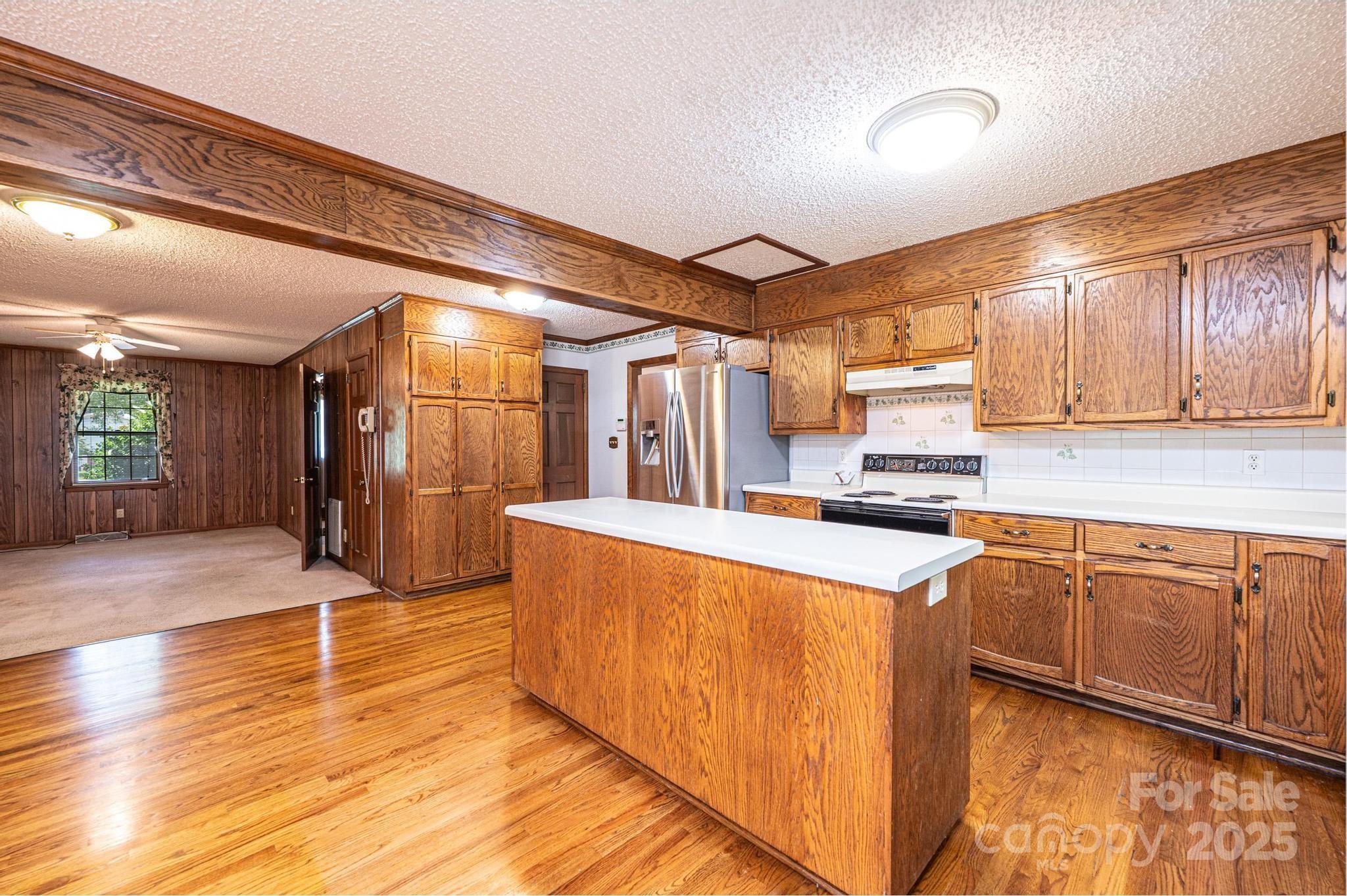 3781 Dover Street Property Photo 18