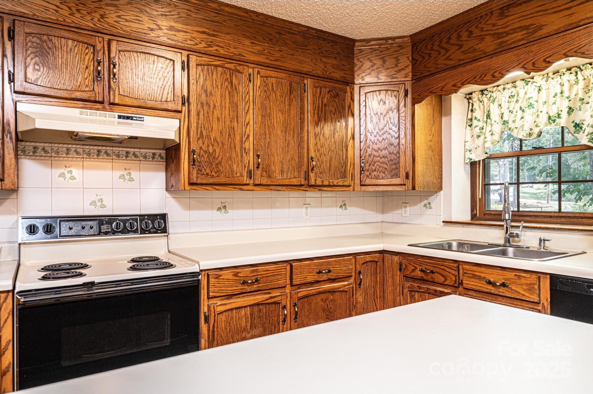 3781 Dover Street Property Photo 20