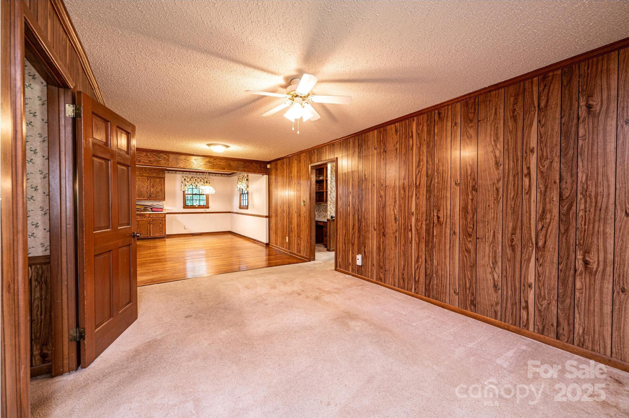 3781 Dover Street Property Photo 25
