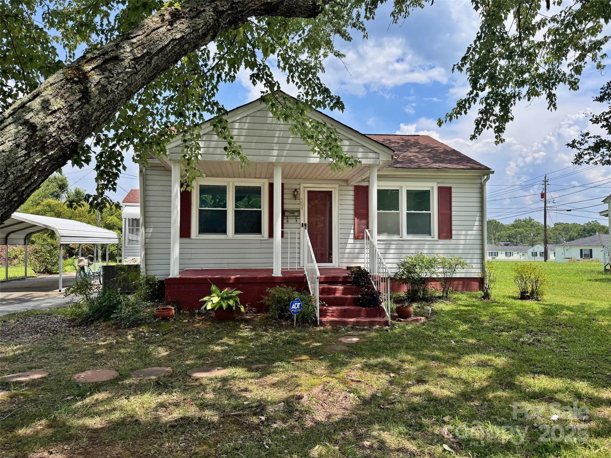 504 Brendale Drive Property Photo 1