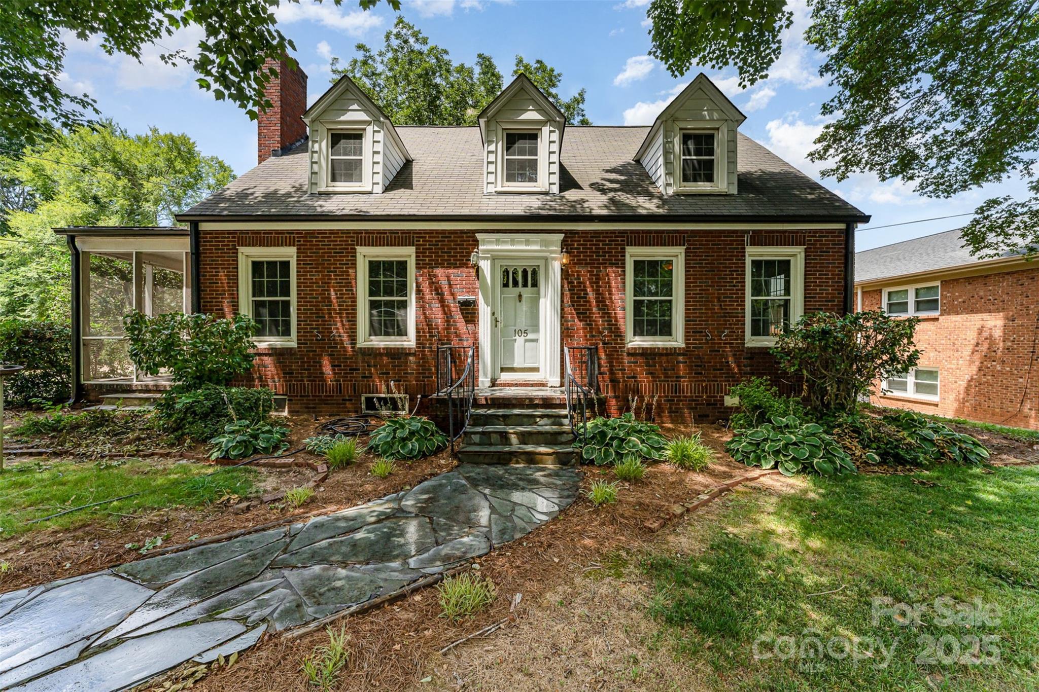 105 Corban Avenue Property Photo 1