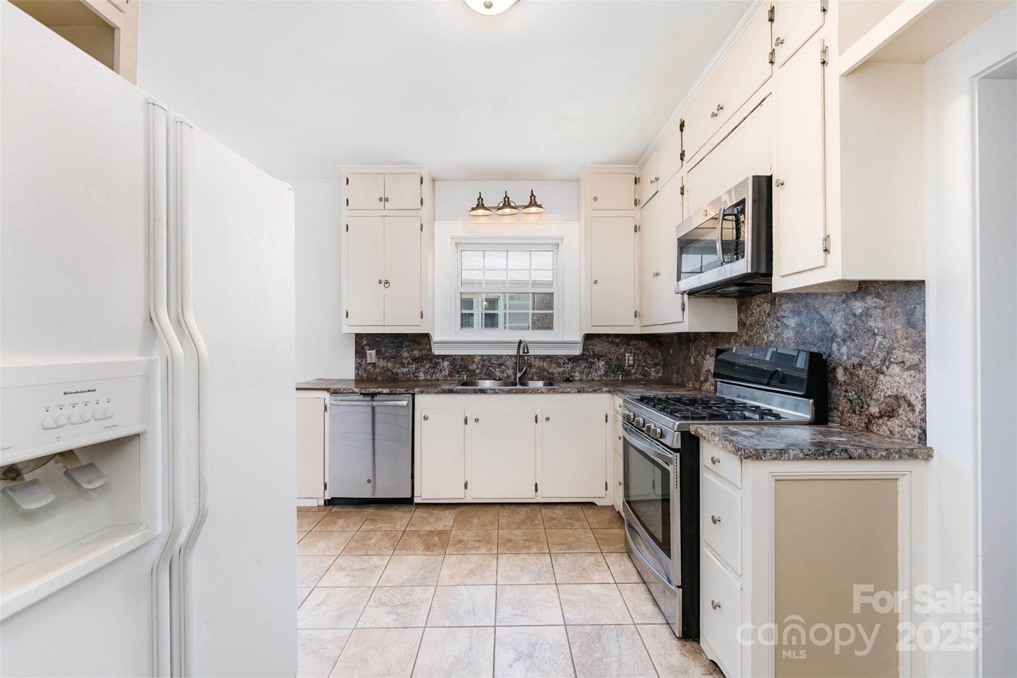 105 Corban Avenue Property Photo 8