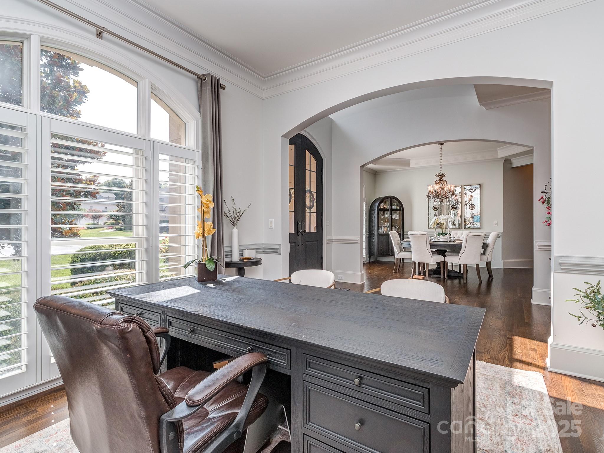 102 Montrose Drive Property Photo 5