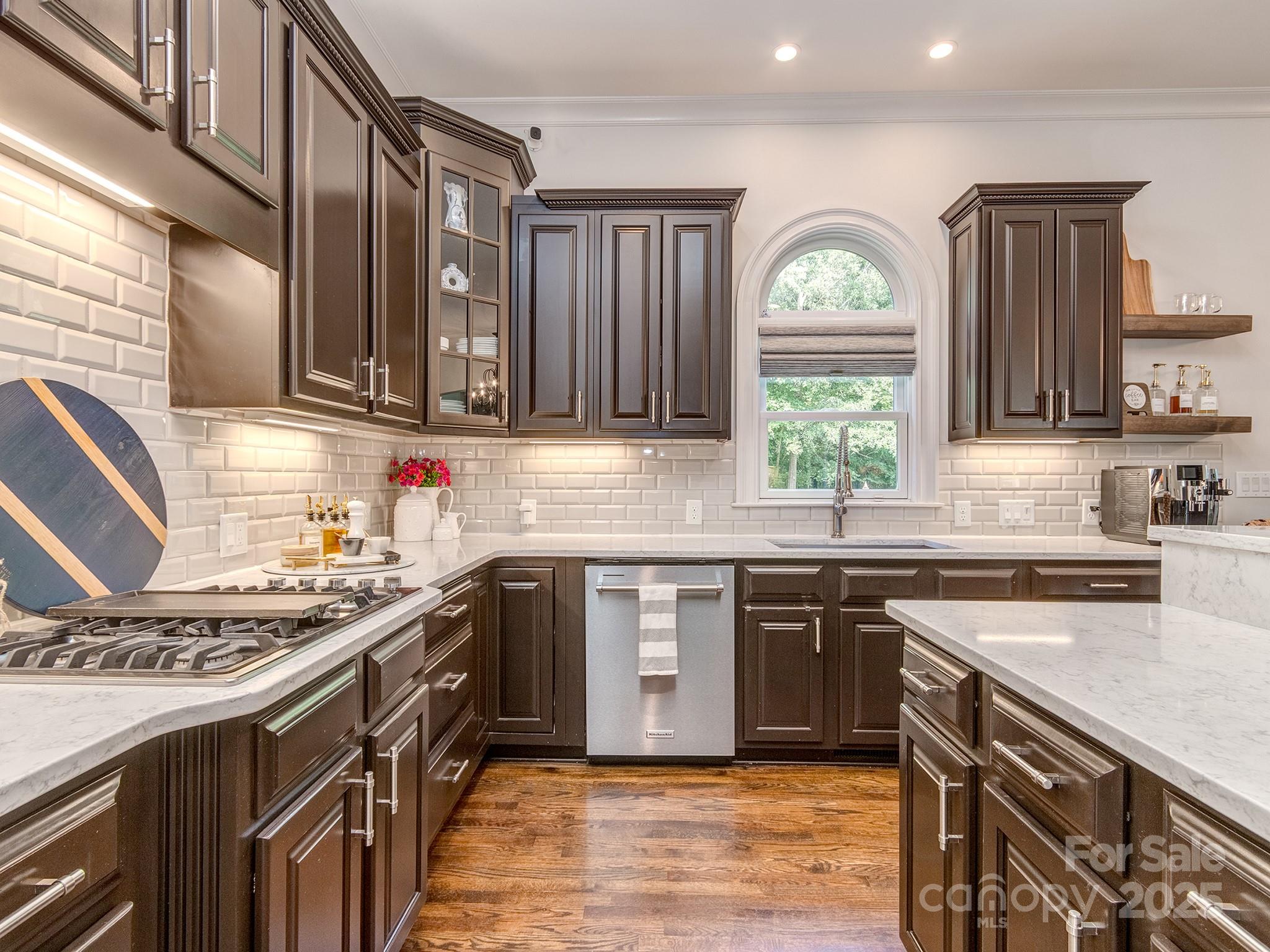 102 Montrose Drive Property Photo 16