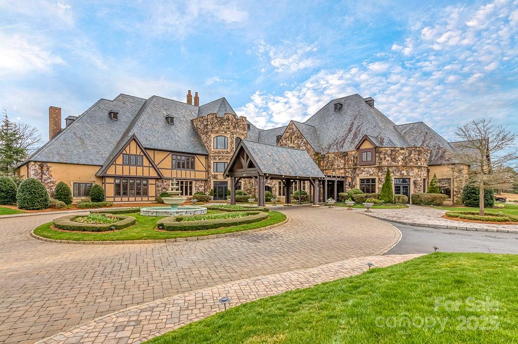 102 Montrose Drive Property Photo 44