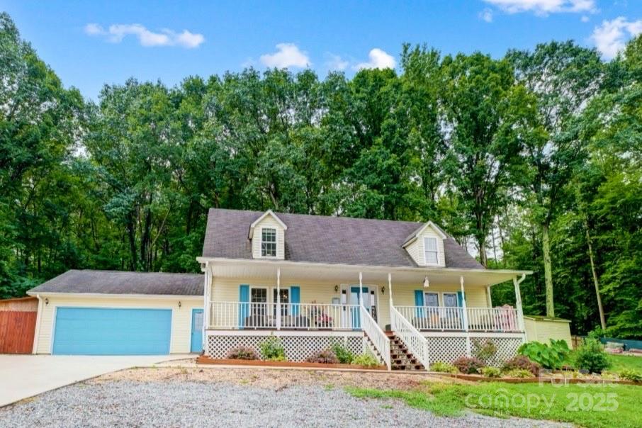 805 Edgewater Drive Property Photo 1