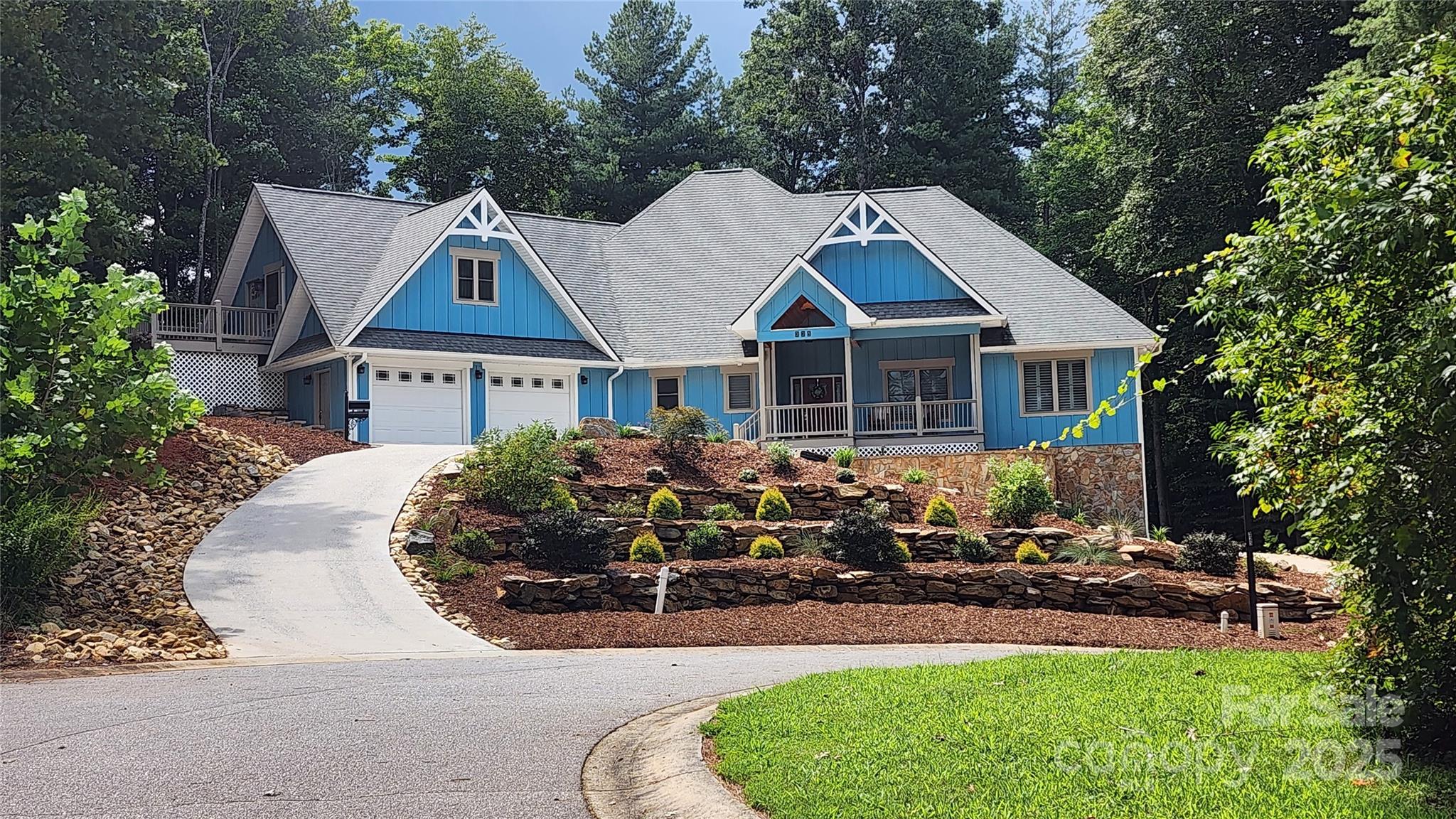 225 Henrys Glen Drive Property Photo