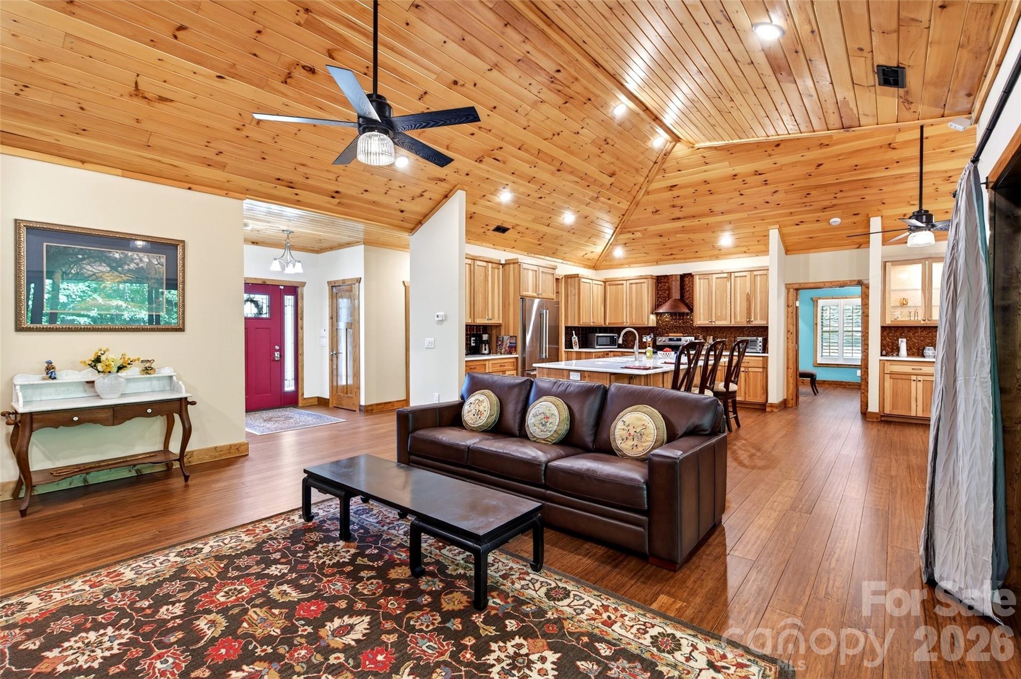 225 Henrys Glen Drive Property Photo 7