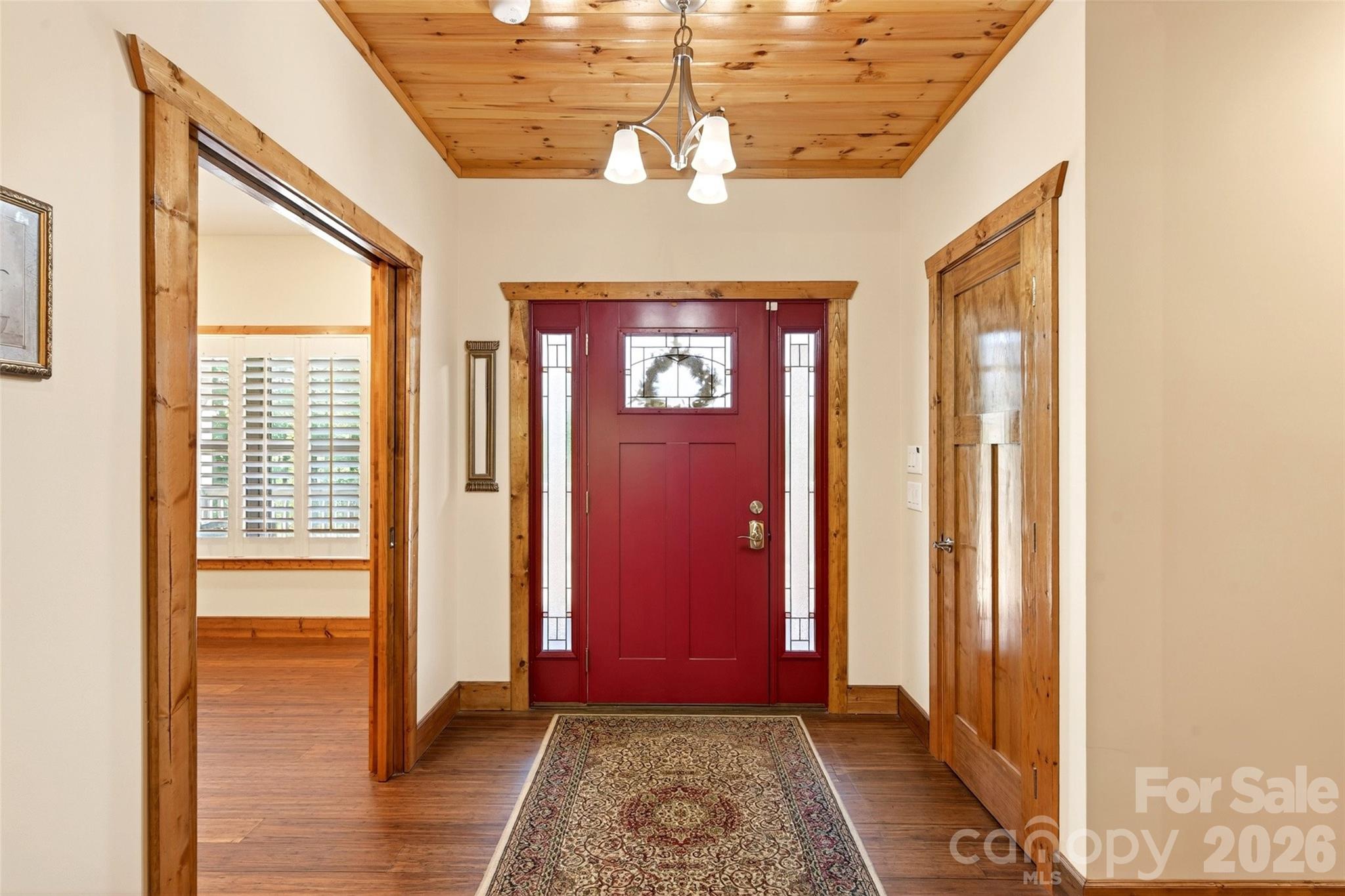 225 Henrys Glen Drive Property Photo 8