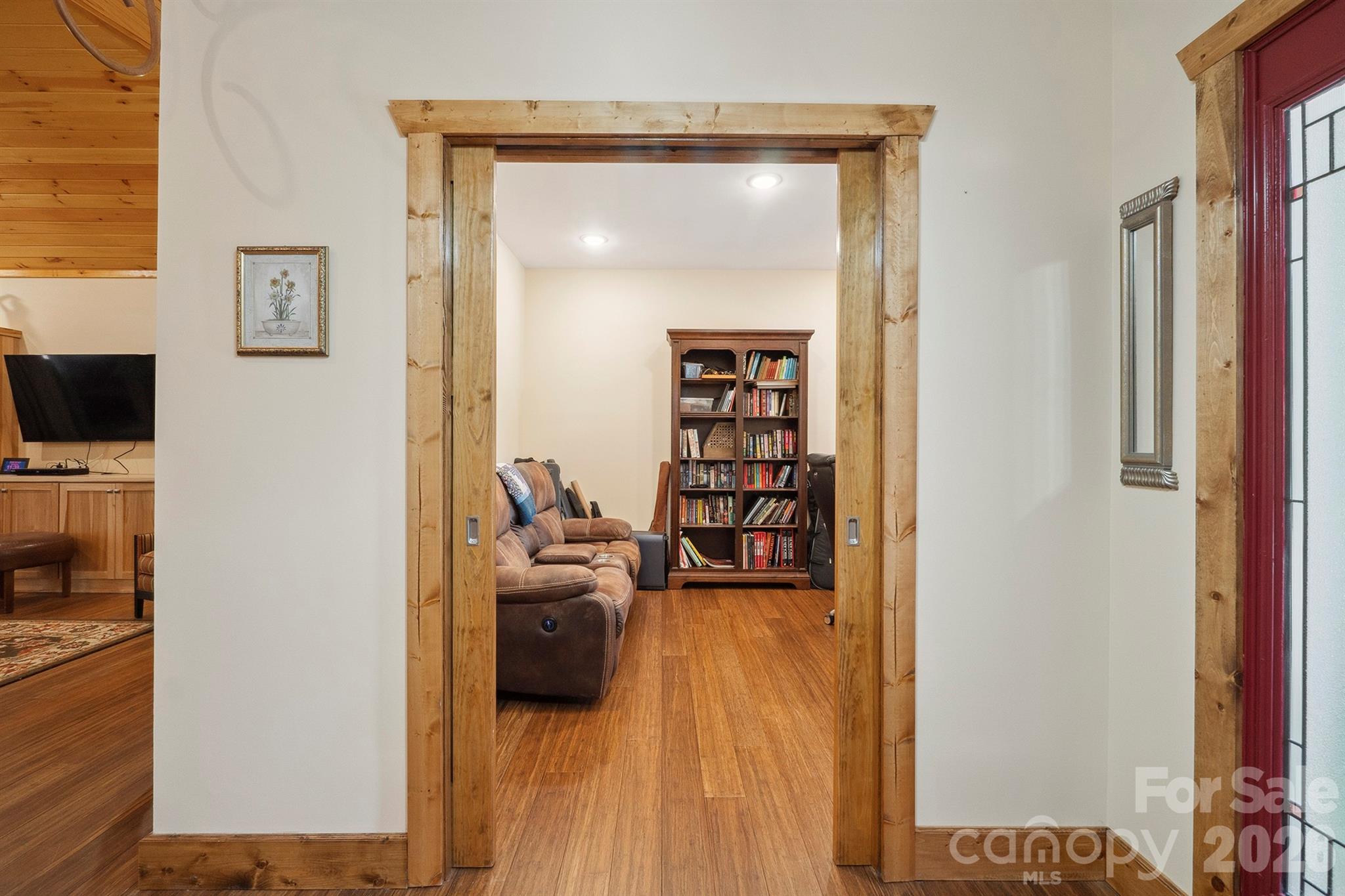 225 Henrys Glen Drive Property Photo 9