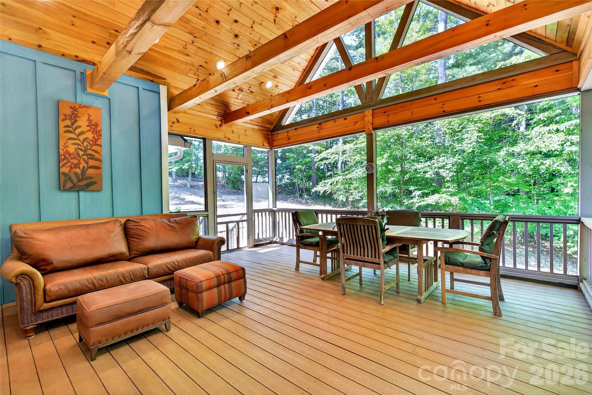225 Henrys Glen Drive Property Photo 13