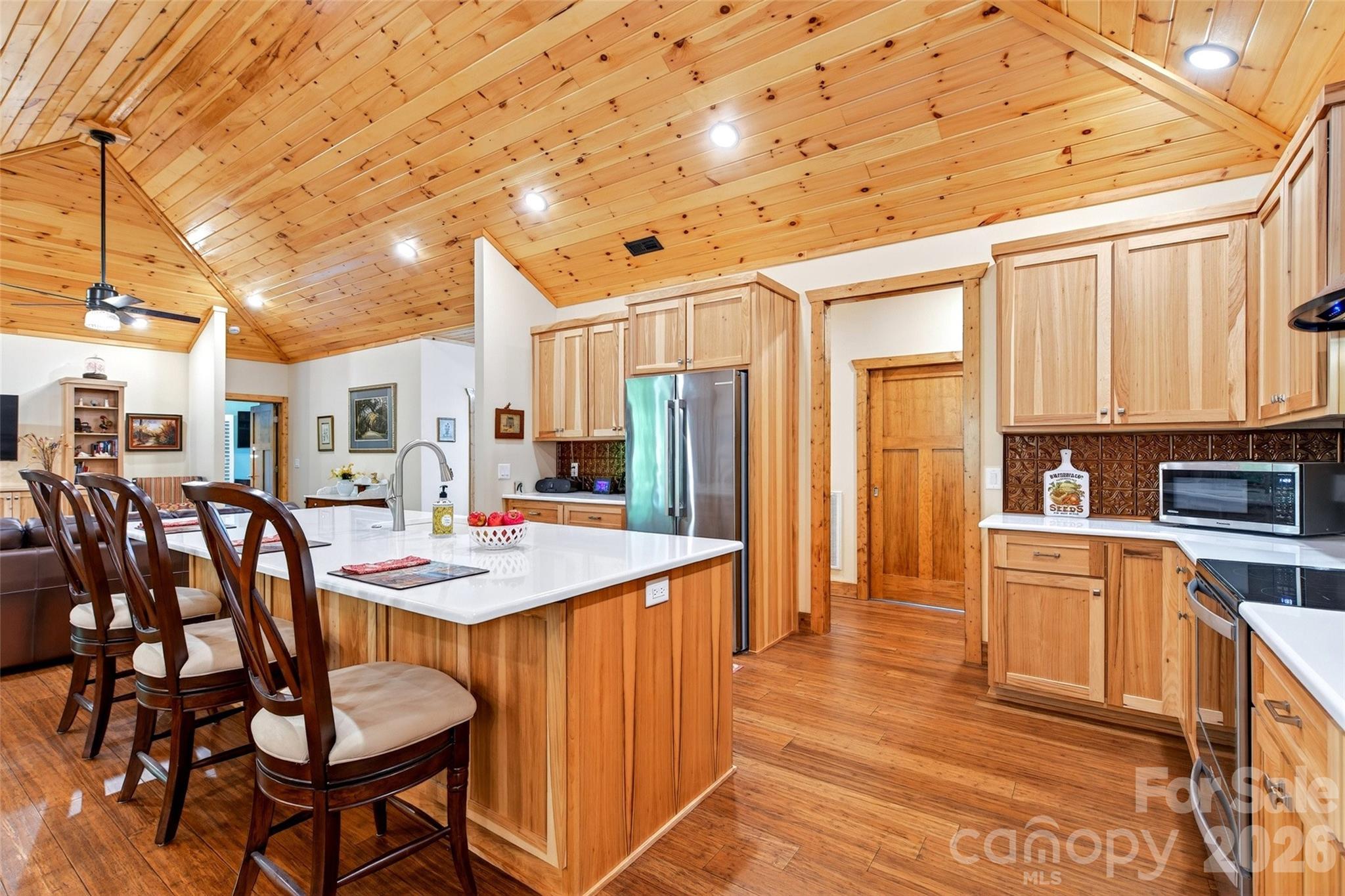 225 Henrys Glen Drive Property Photo 19
