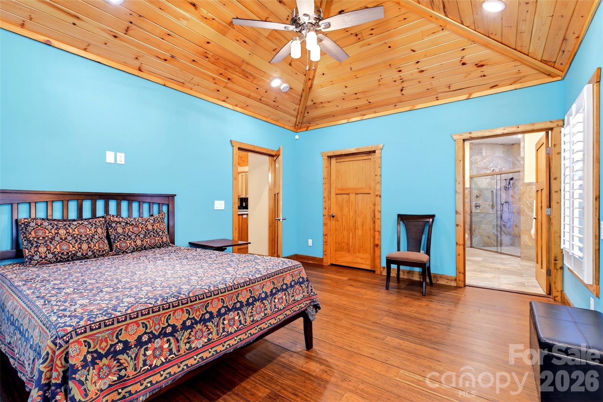 225 Henrys Glen Drive Property Photo 24