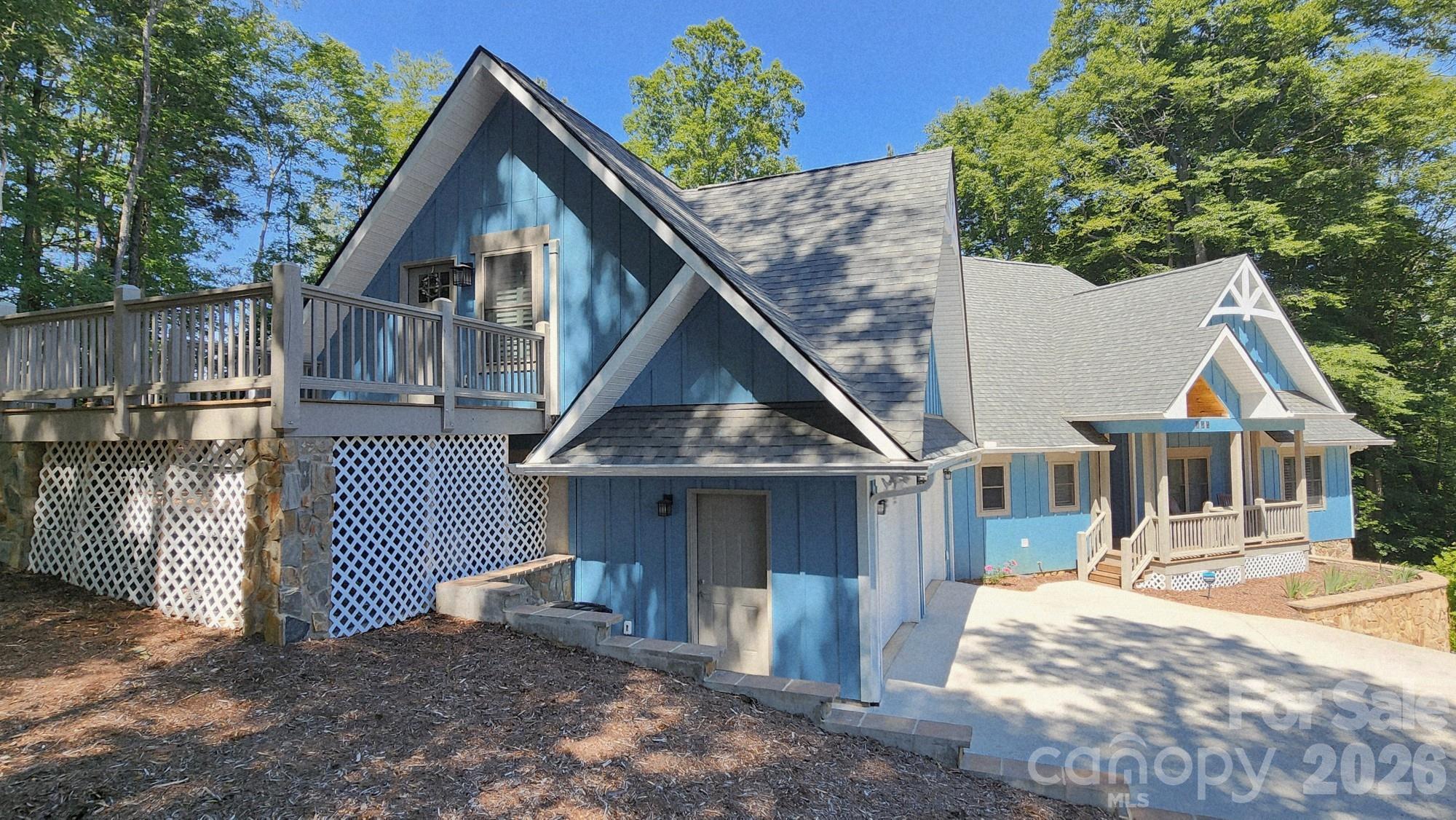 225 Henrys Glen Drive Property Photo 33