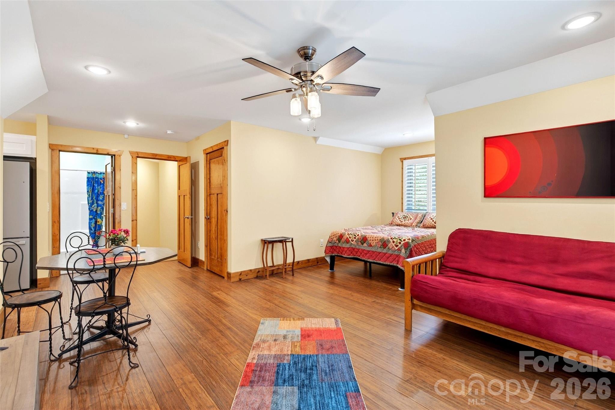 225 Henrys Glen Drive Property Photo 38