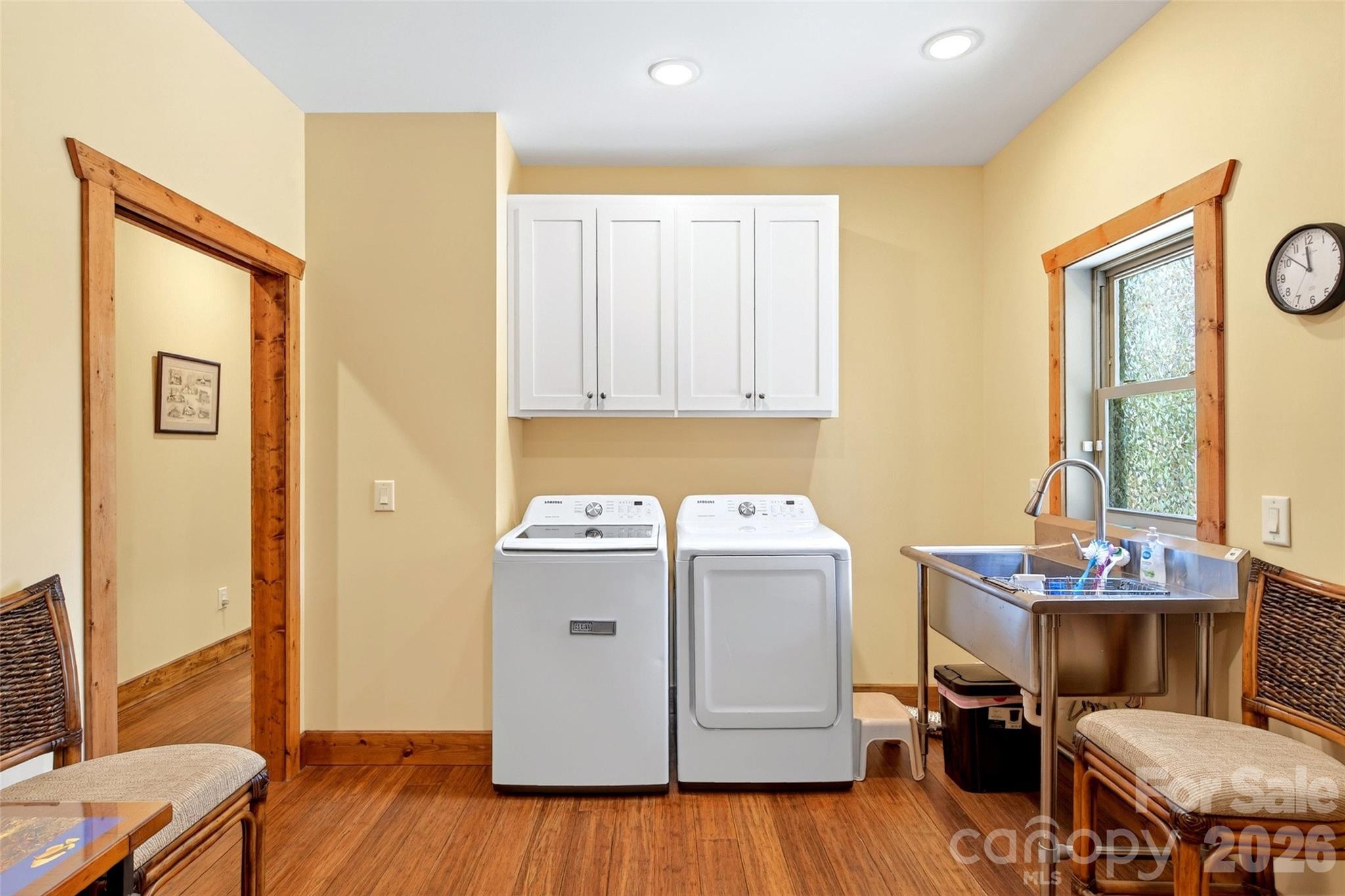 225 Henrys Glen Drive Property Photo 41