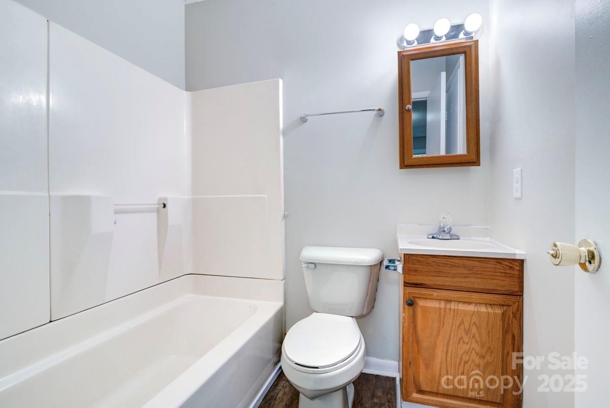 805 32nd Street Drive Property Photo 19