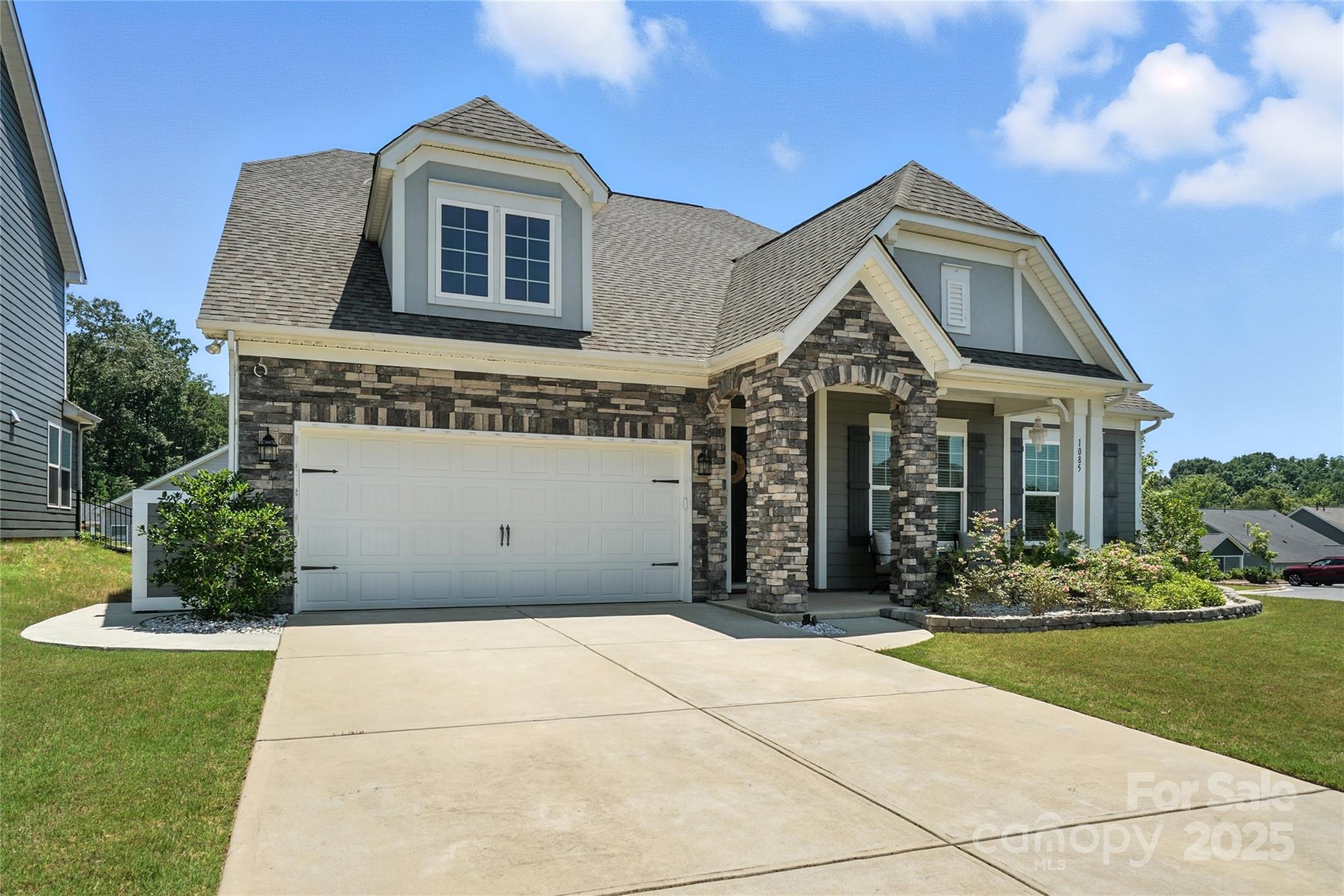 1085 Harbor Bay Drive Property Photo 2