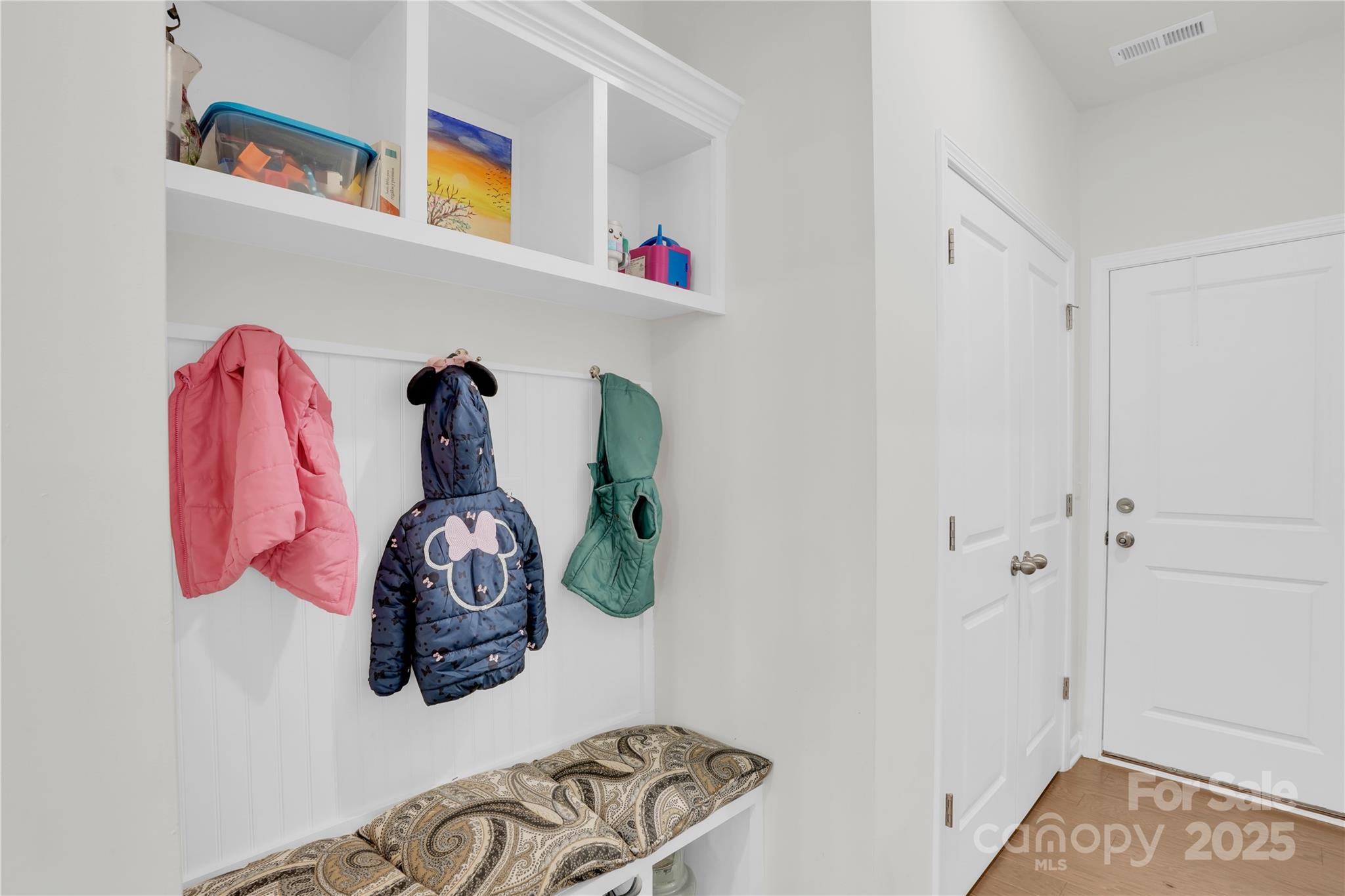 9786 Verdun Court Property Photo 16
