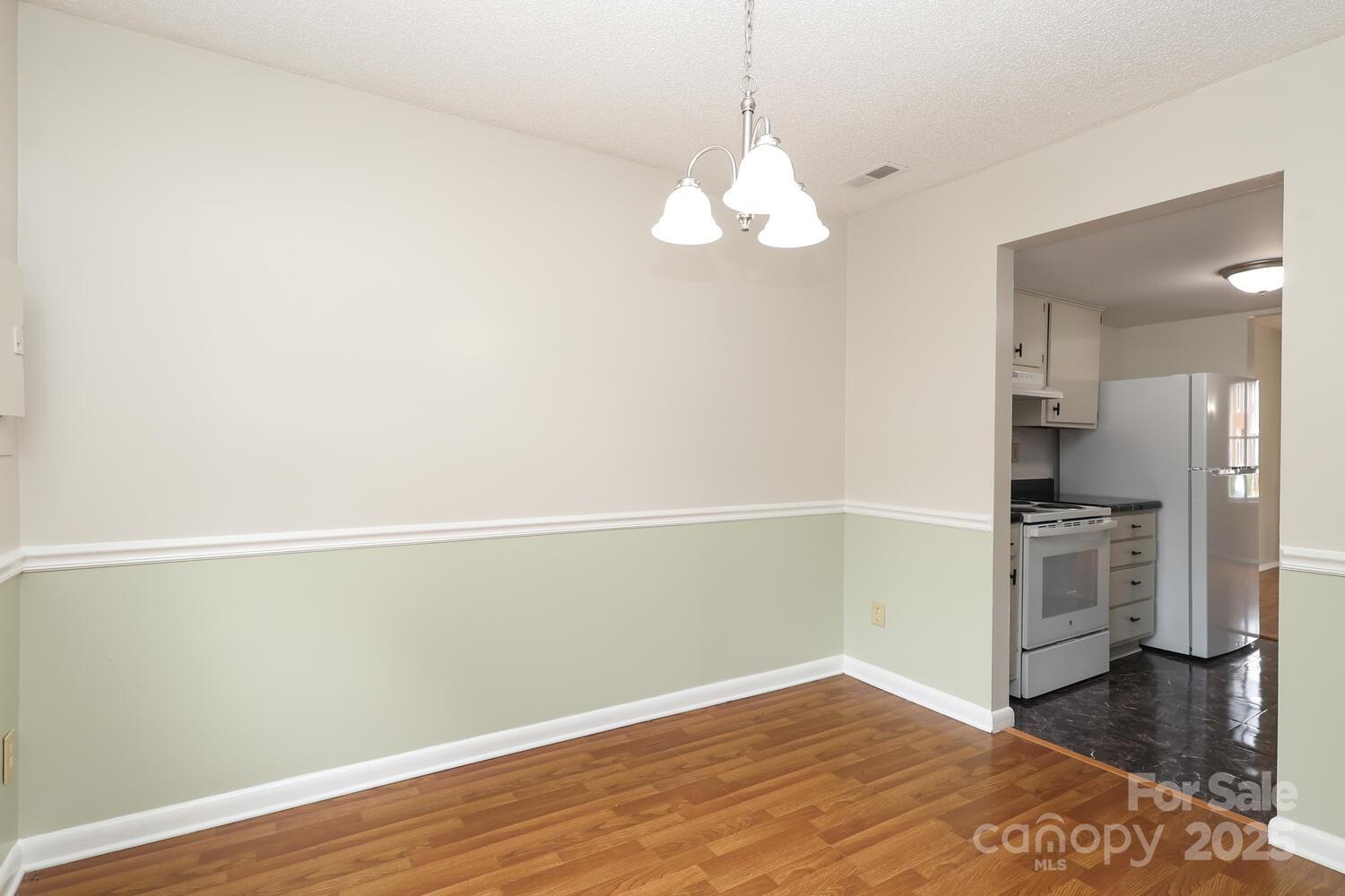 9403 Lexington Circle C Property Photo 12