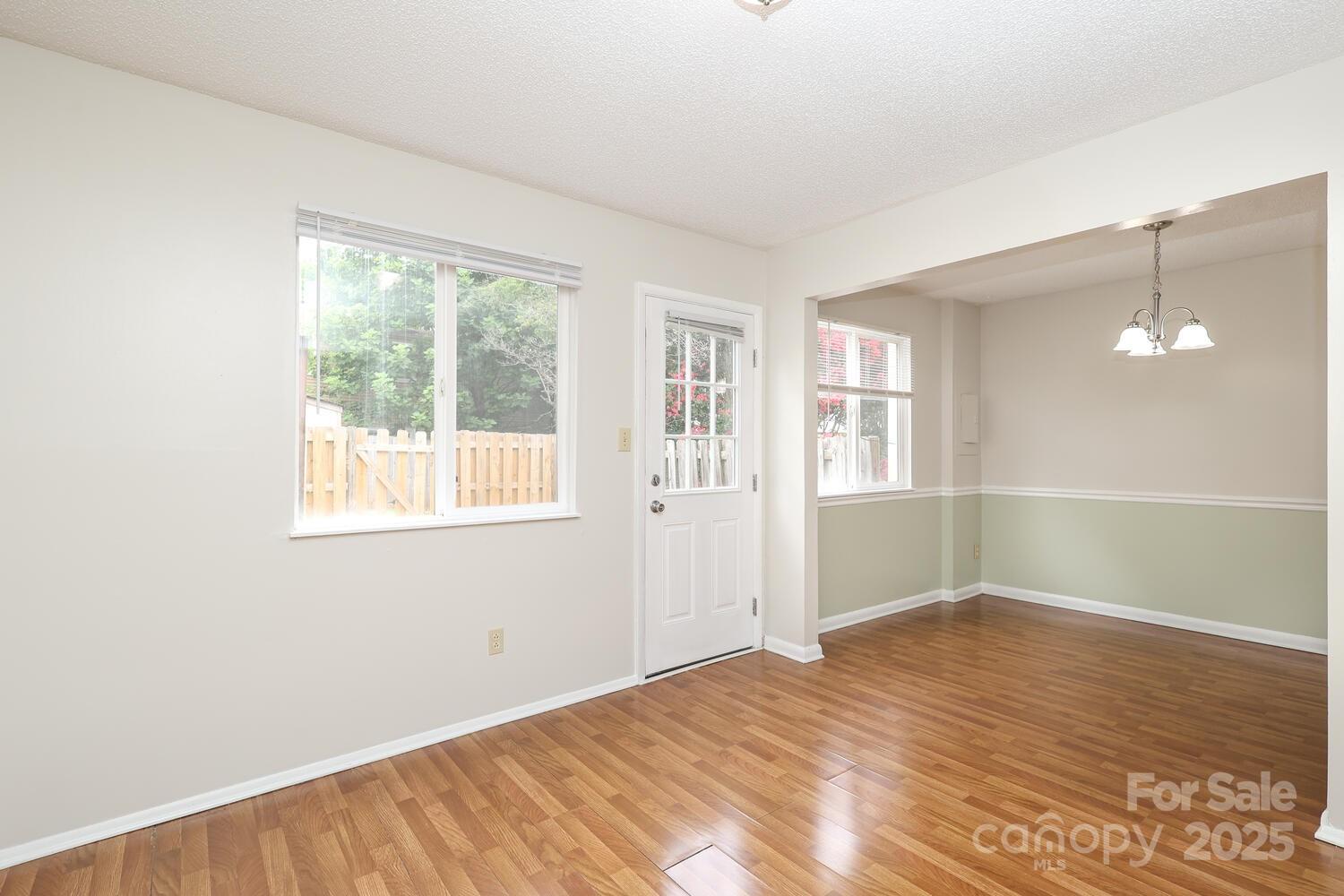 9403 Lexington Circle C Property Photo 14