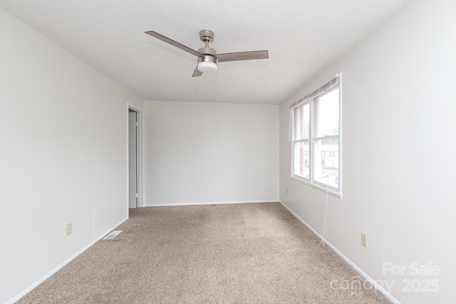 9403 Lexington Circle C Property Photo 20
